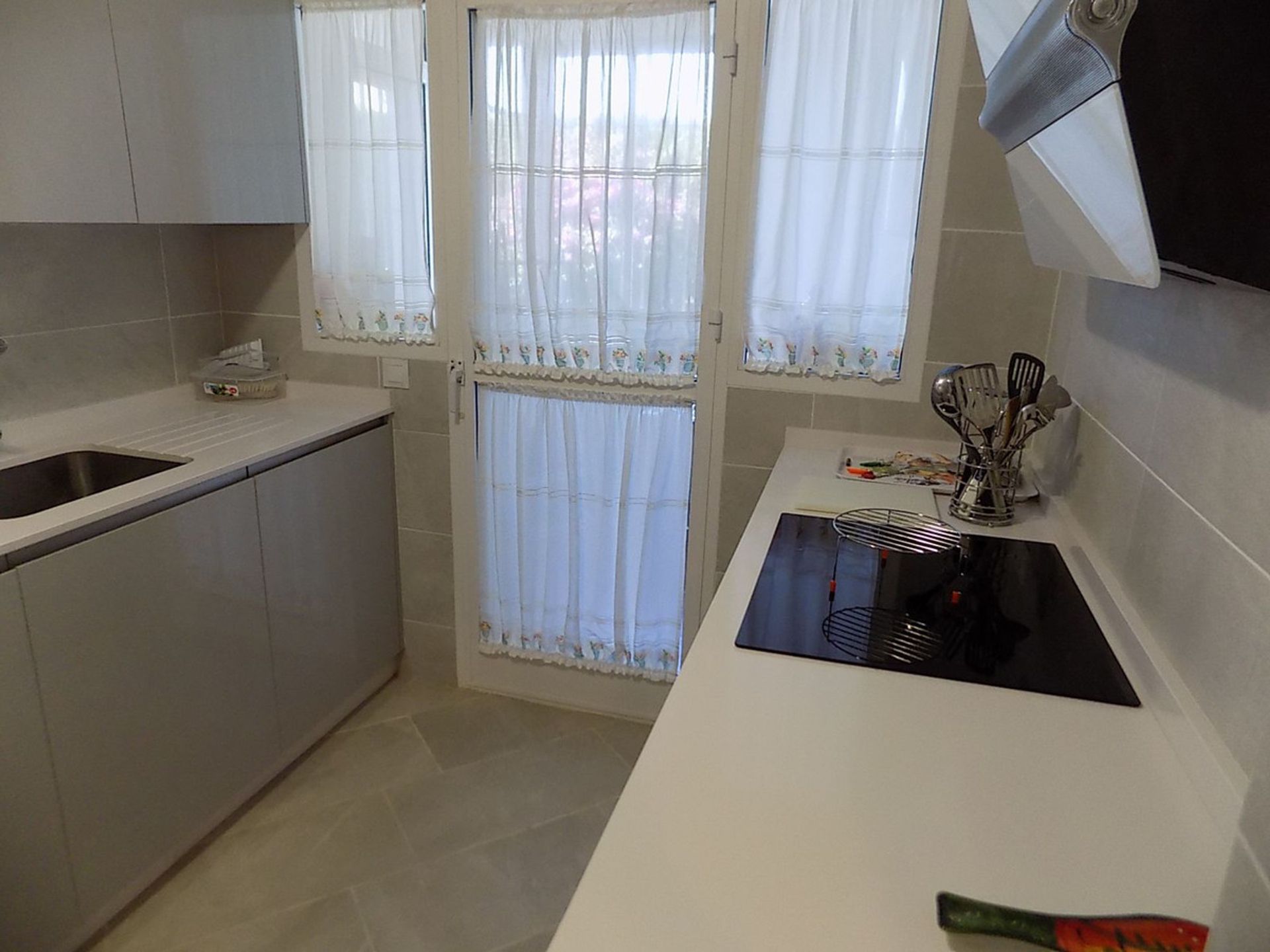 Condominium in Las Lagunas de Mijas, Andalucía 12050946