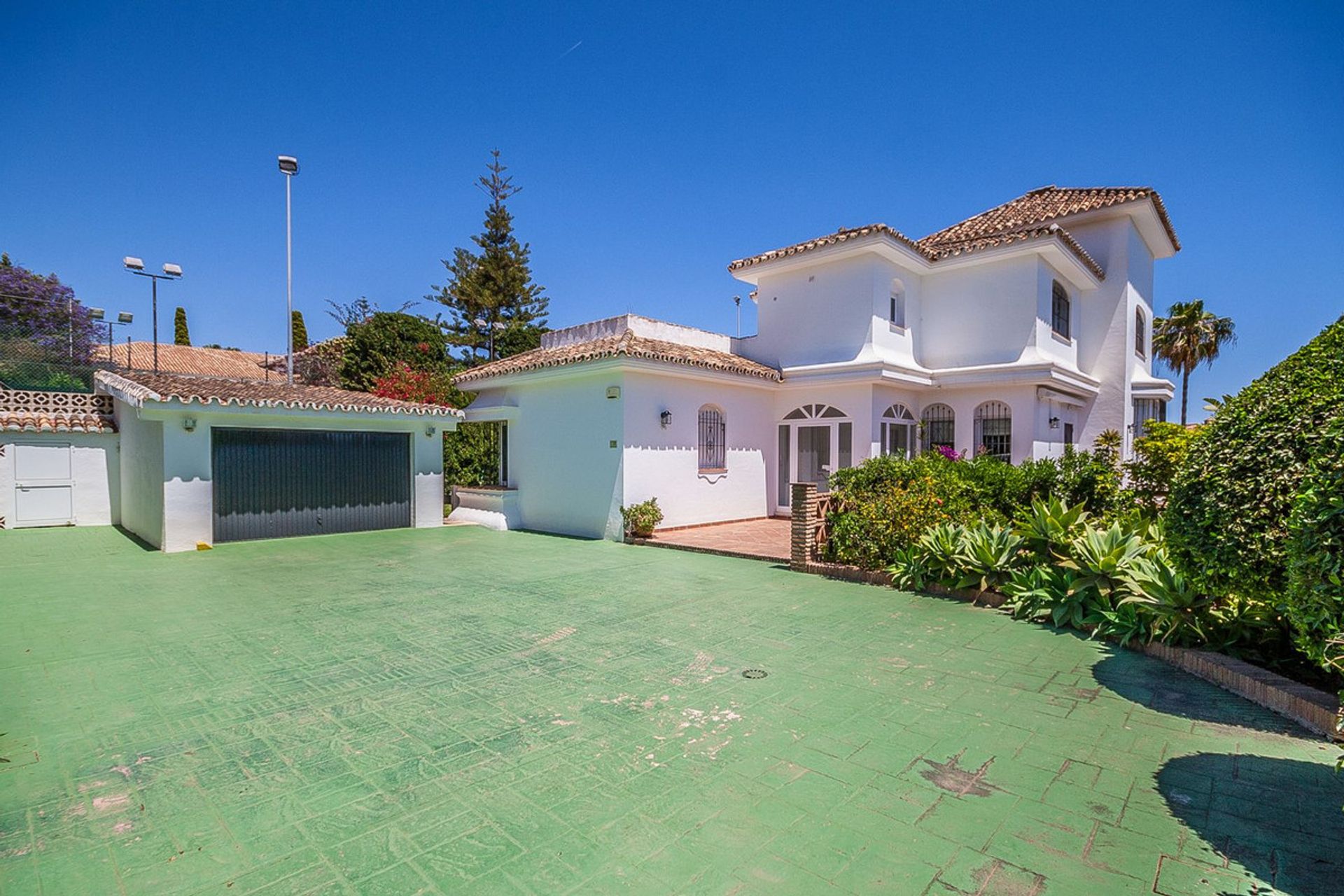 House in Marbella, Andalucía 12050971