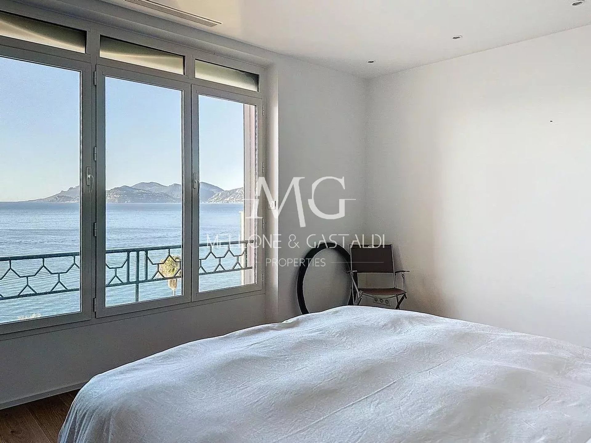 Condominio nel Cannes, Alpes-Maritimes 12051796