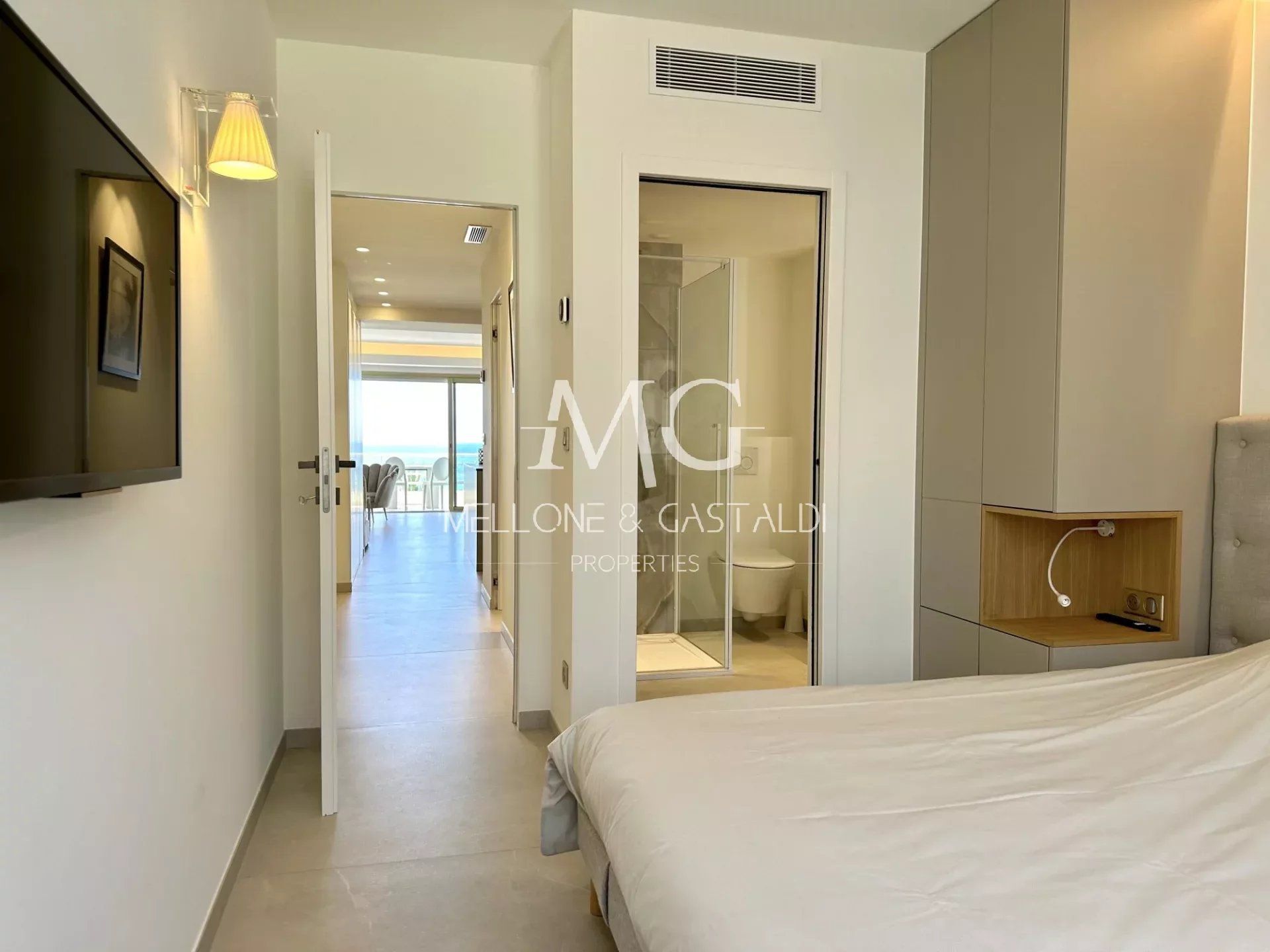 Condominium in Cannes, Alpes-Maritimes 12051828