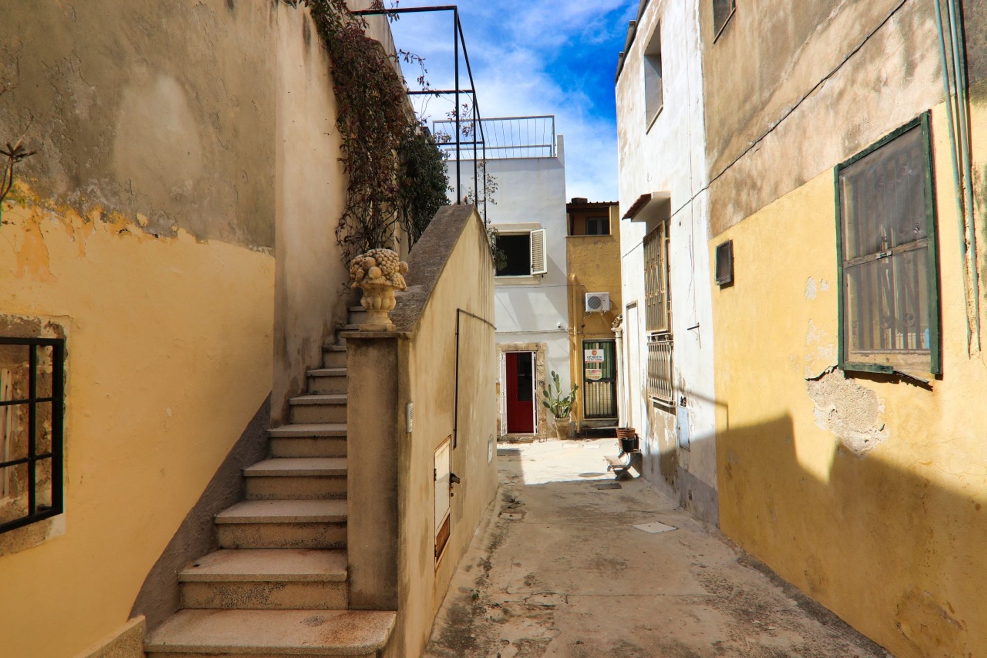 Condominium in Noto, Vico Lucio Bonfanti 12051927