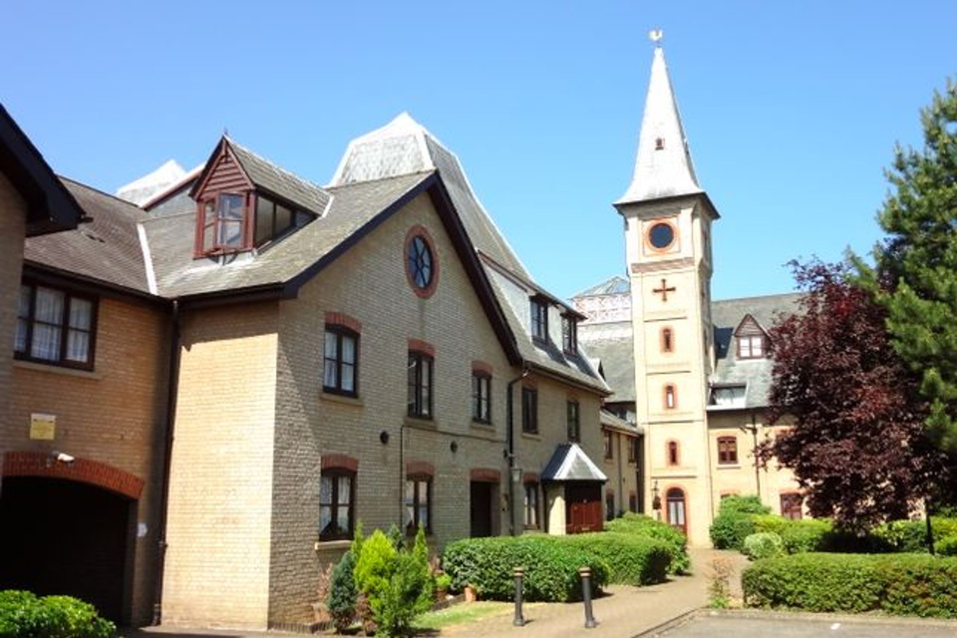 عمارات في Stanstead Abbots, Hertfordshire 12054795