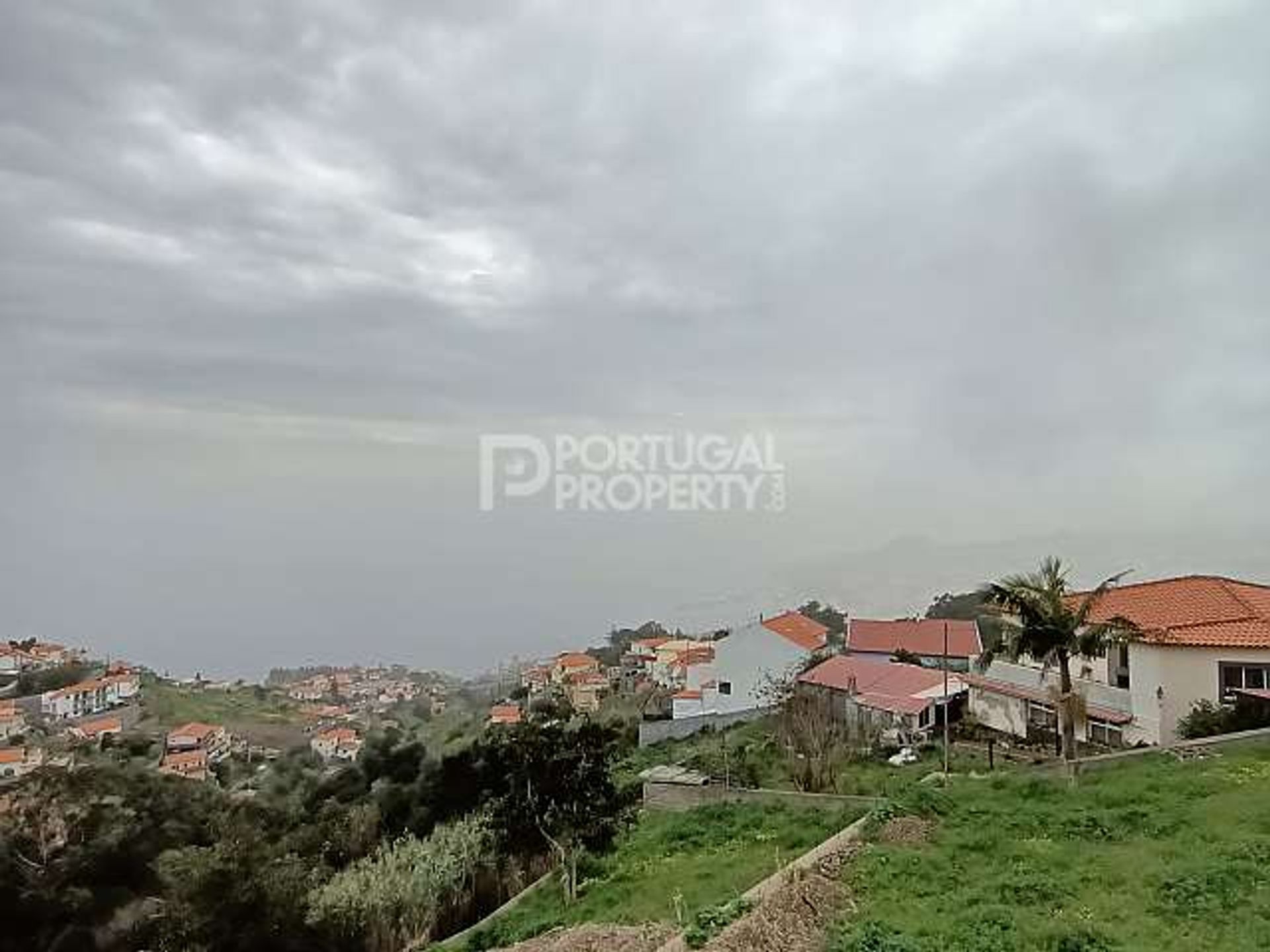 土地 在 Funchal, Madeira 12054837