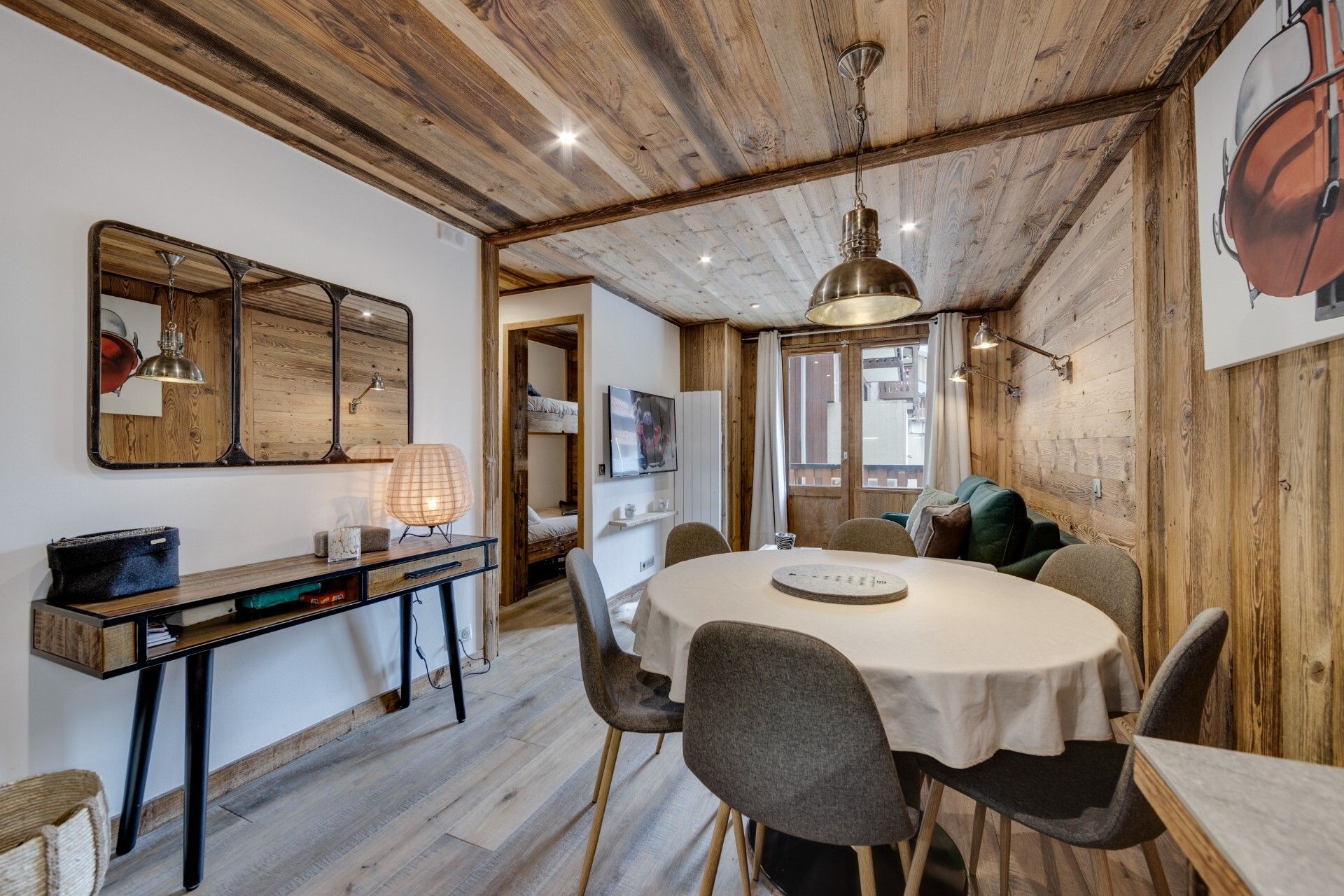 Condominium in Val-d'Isère, Auvergne-Rhône-Alpes 12057071