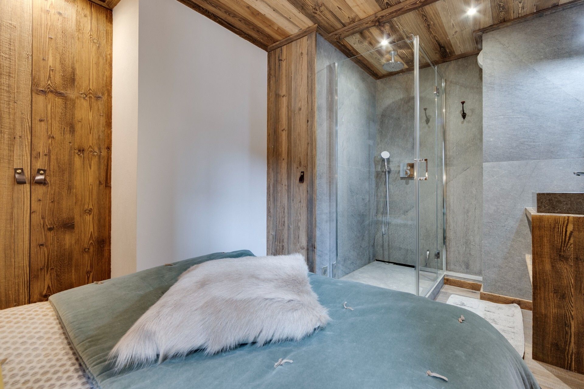 Condominium in Val-d'Isère, Auvergne-Rhône-Alpes 12057071