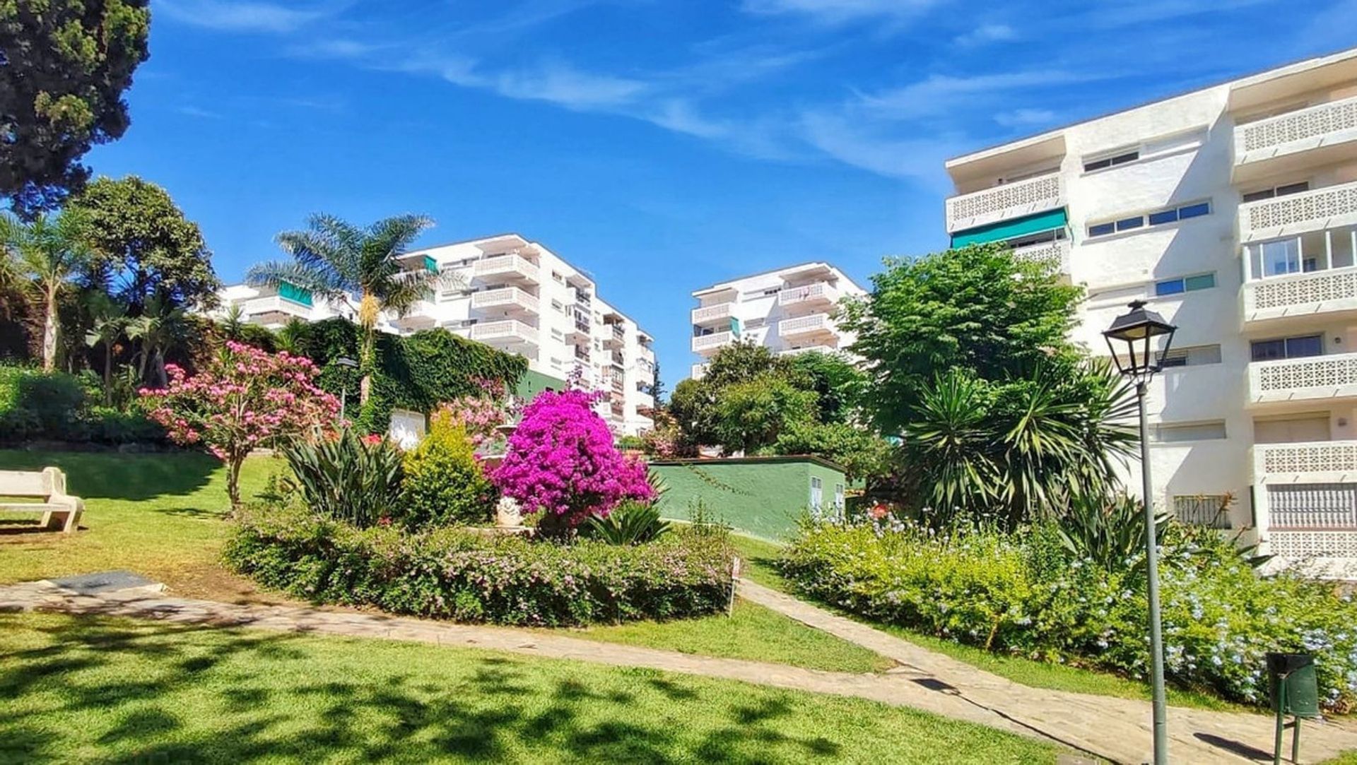 Condominium in Marbella, Andalusië 12057337