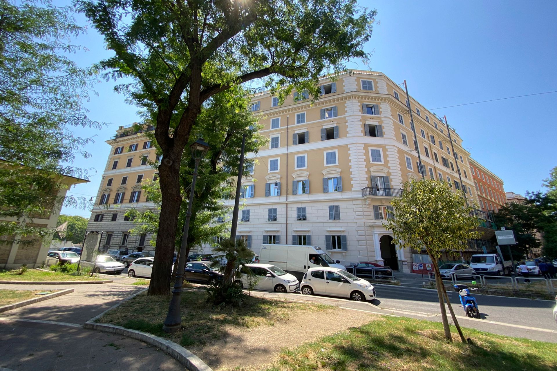 Condominio en ,  12057355