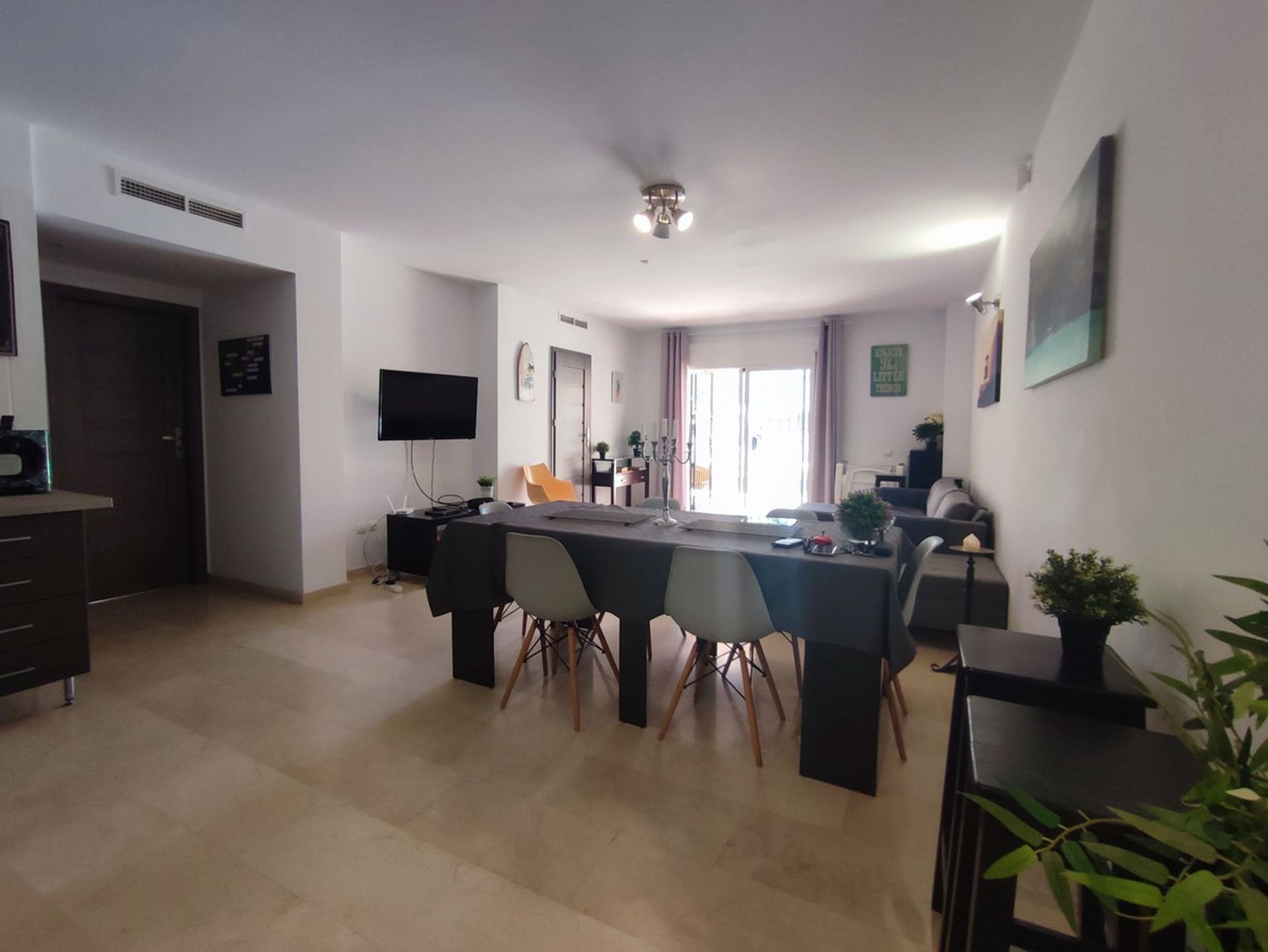 Condominium dans Puerto de la Duquesa, Andalusia 12057388