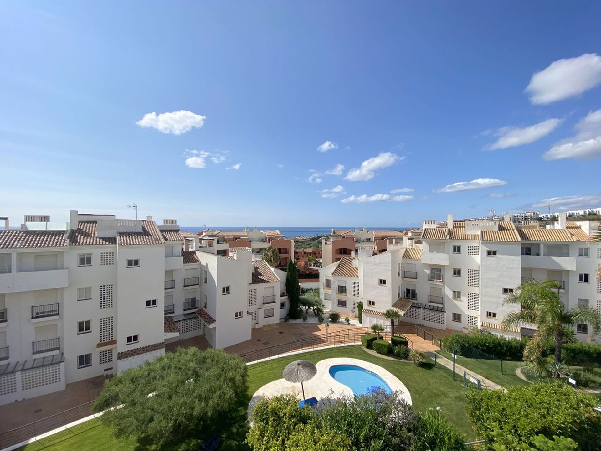 Rumah di Puerto de la Duquesa, Andalusia 12057410