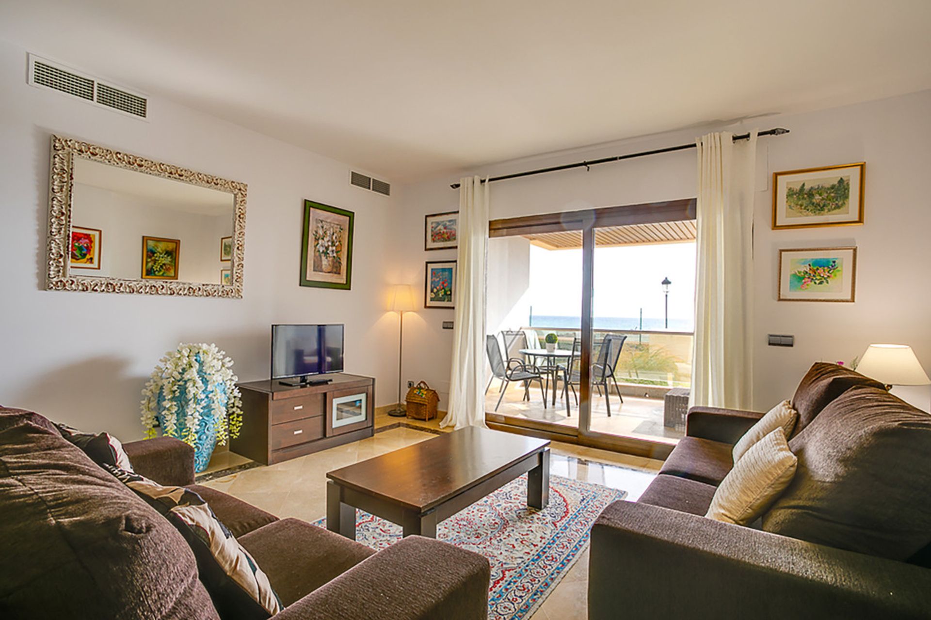 Condominium in Castillo de Sabinillas, Andalusië 12057424