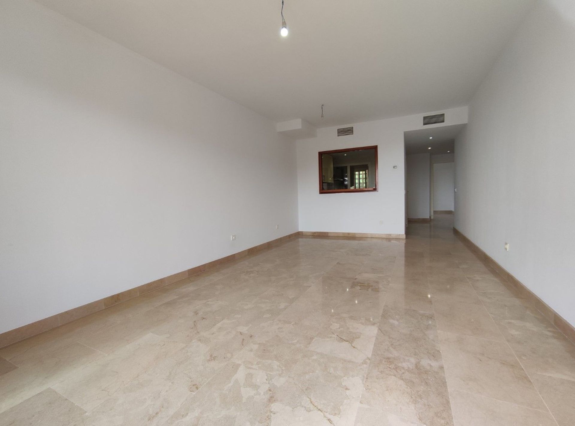 Condominium in Castillo de Sabinillas, Andalusië 12057492