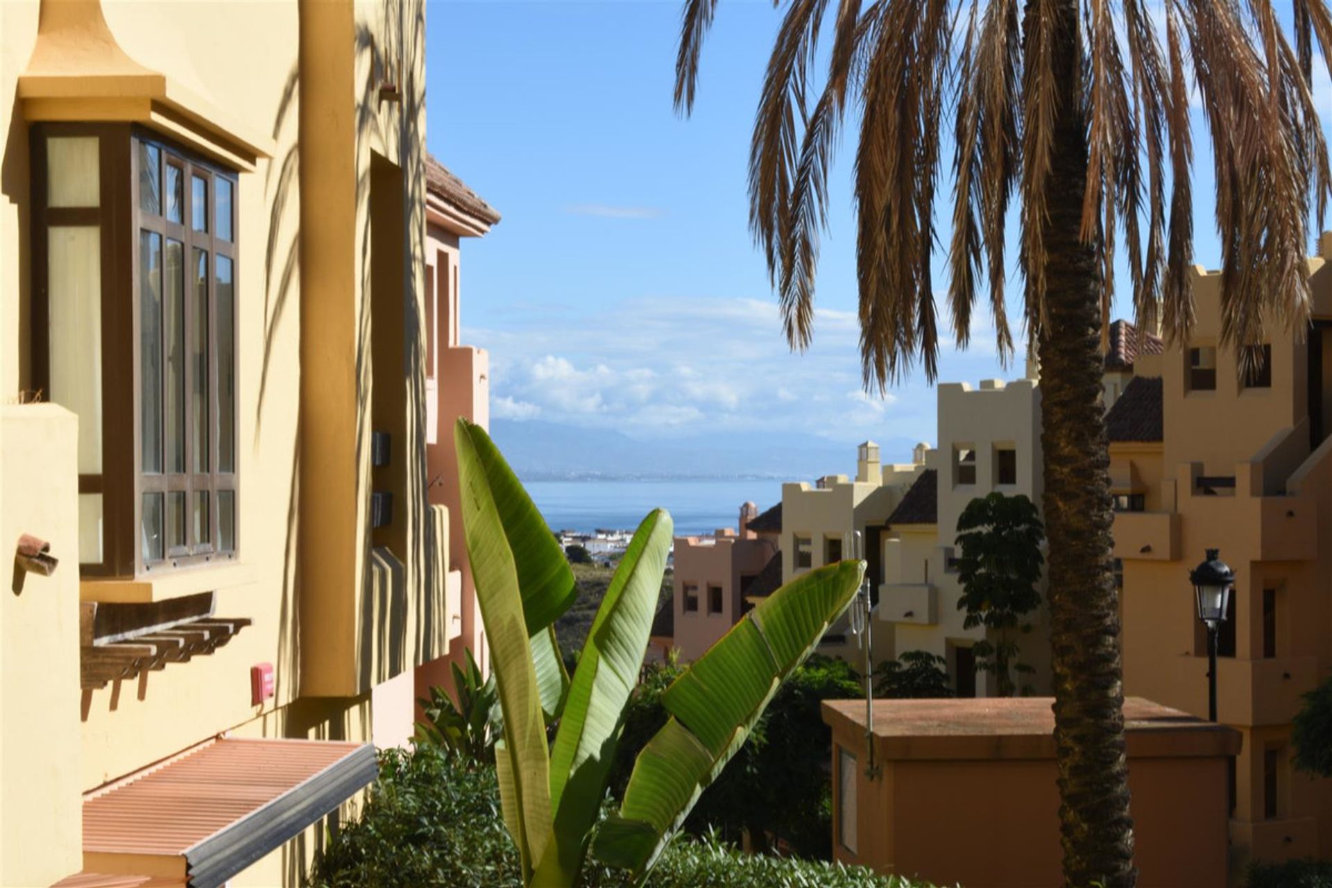 Eigentumswohnung im Puerto de la Duquesa, Andalusia 12057492