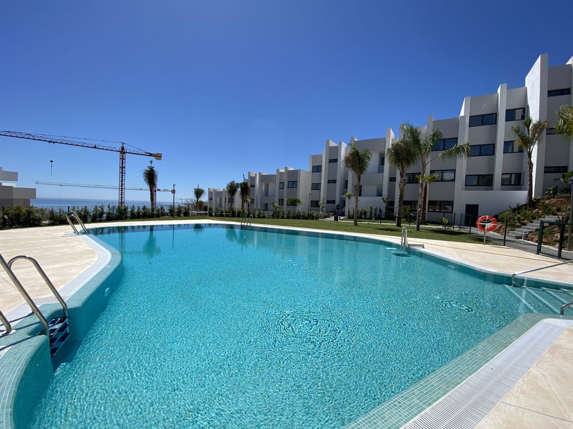 Condominium in Castillo de Sabinillas, Andalusië 12057700