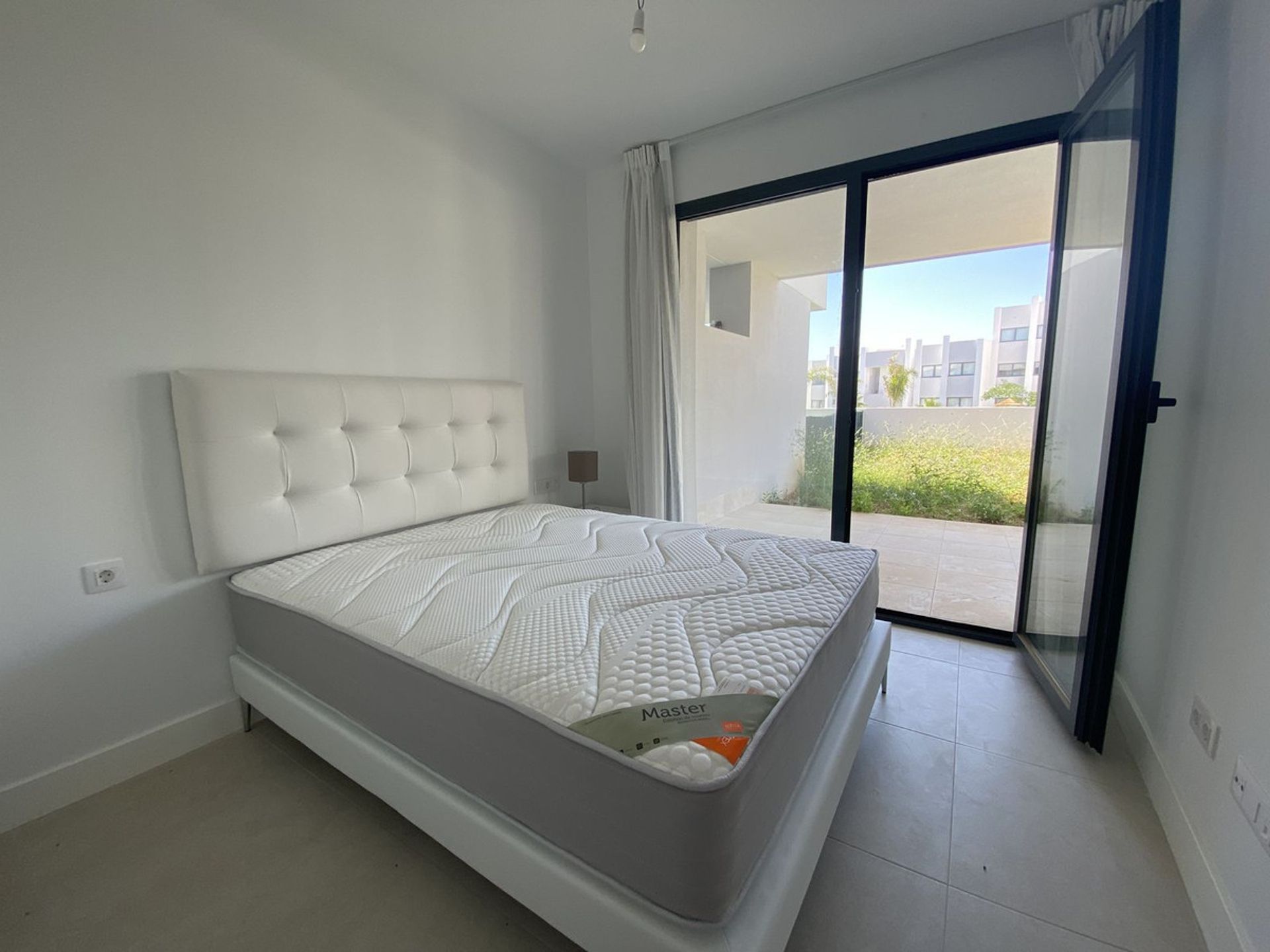 Condominio nel Puerto de la Duquesa, Andalusia 12057700