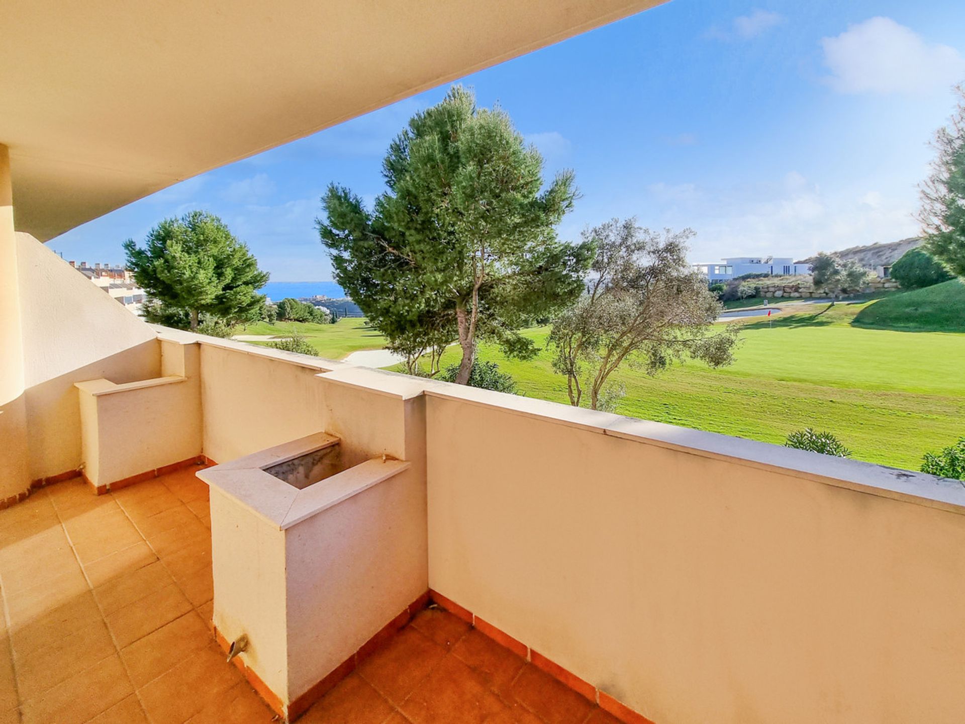 Condominium in Casares, Andalusia 12057730