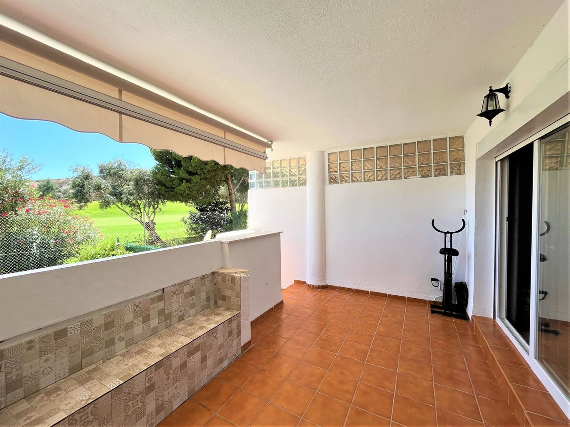 Condominium in Casares, Andalusia 12057740