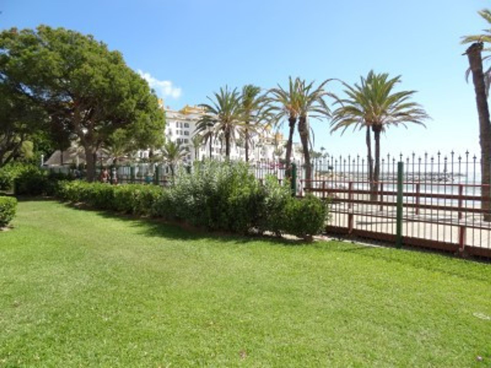 Condominio en El Ángel, Andalucía 12057751