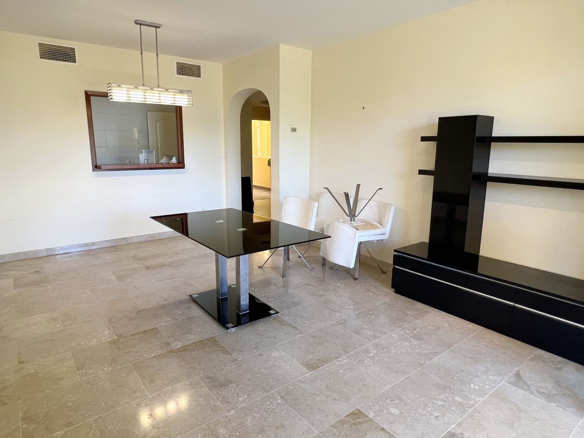 Condominio en Castillo de Sabinillas, Andalucía 12057767