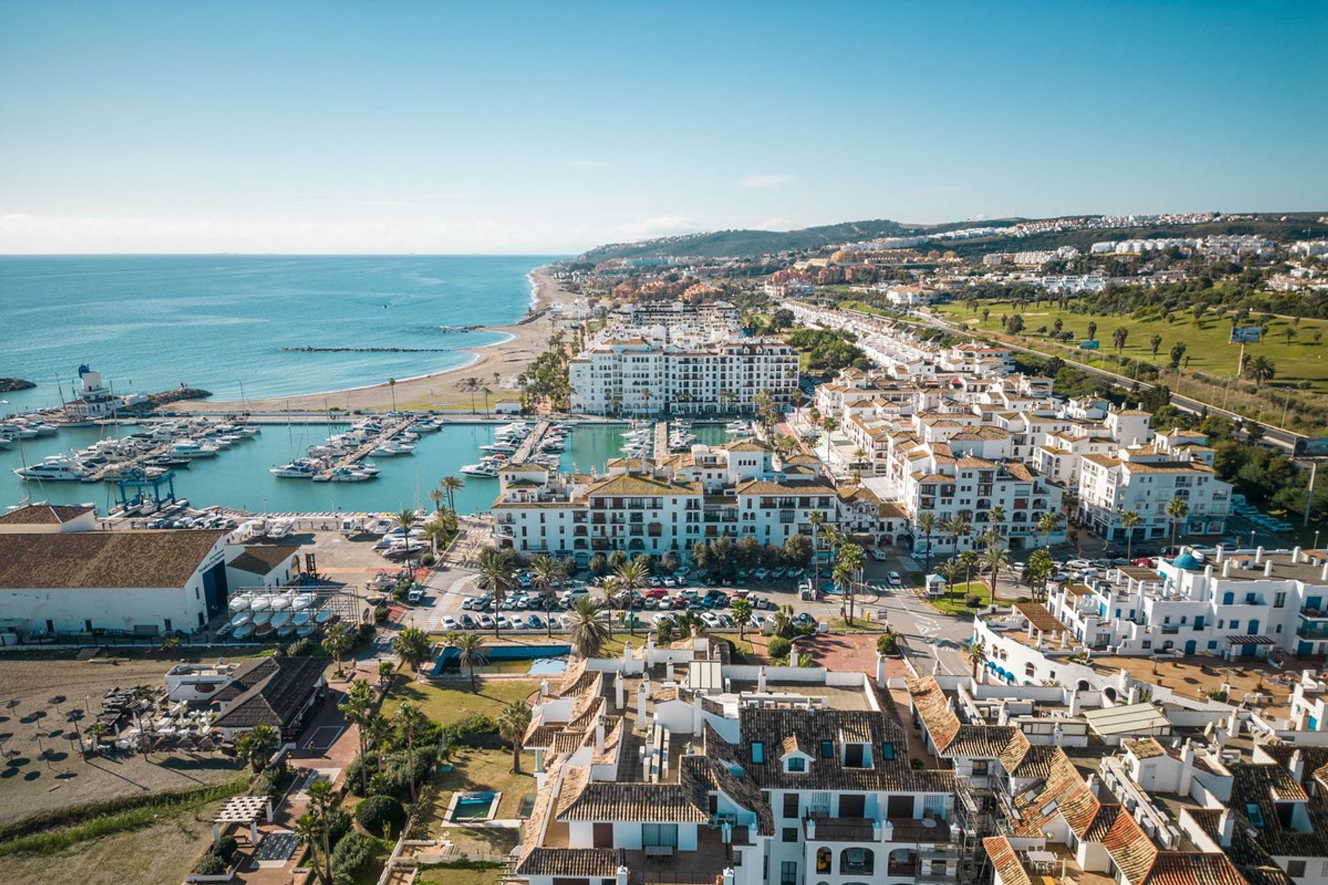 Condominium dans Puerto de la Duquesa, Andalusia 12057783