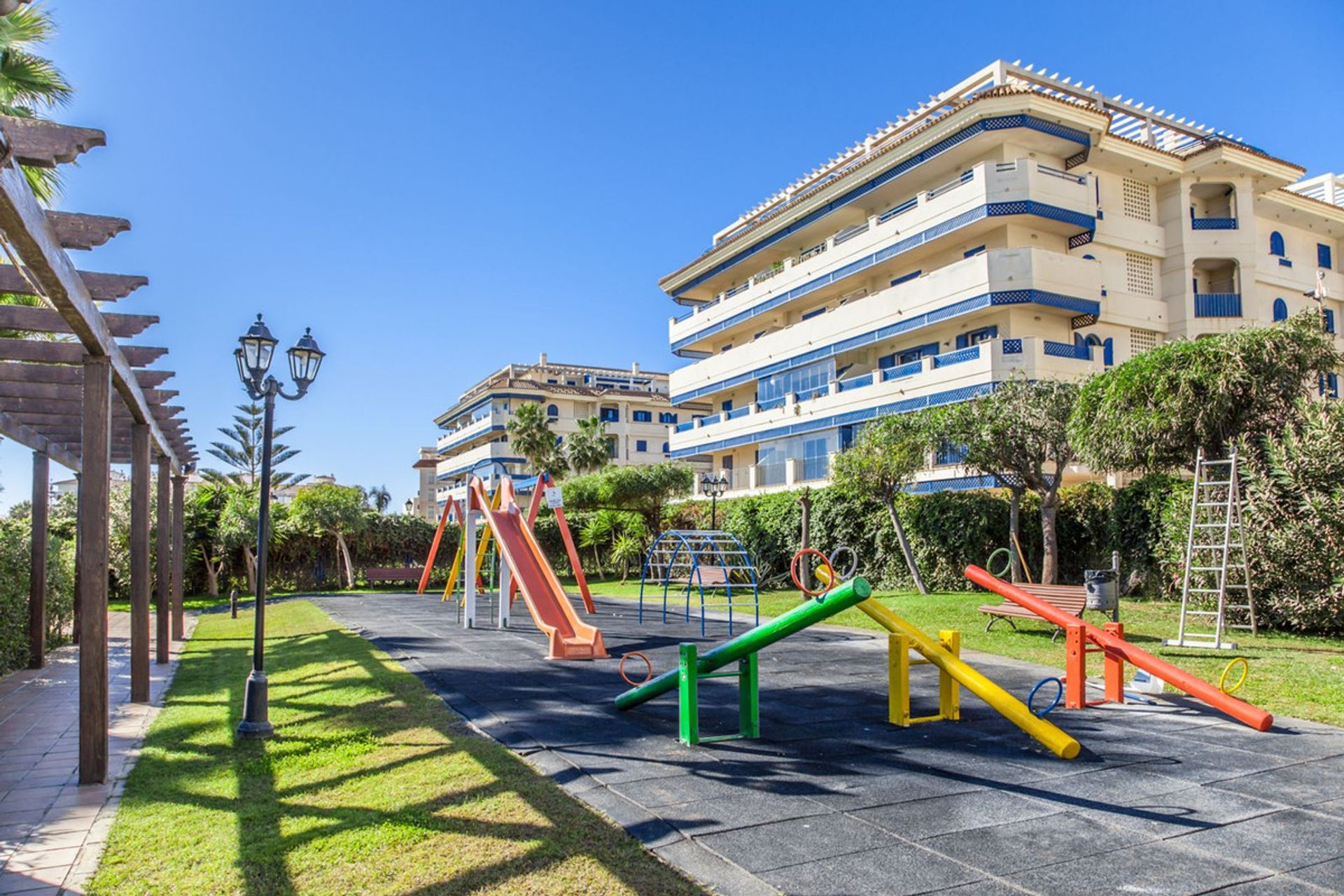 Condominium in San Luis de Sabinillas, Andalusia 12057792