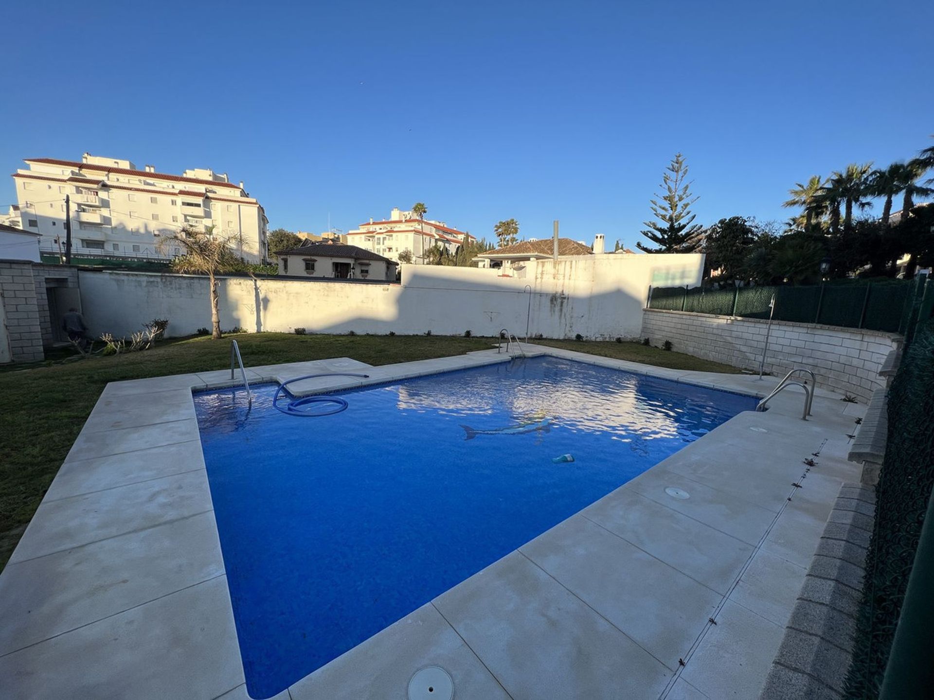 Condominium dans San Luis de Sabinillas, Andalousie 12057951