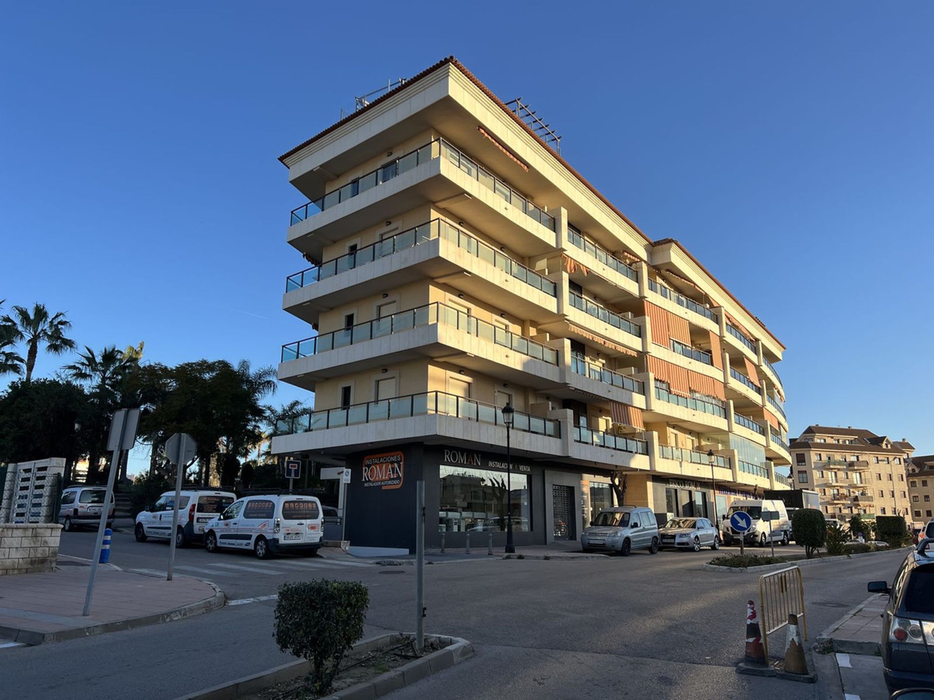 Condominium dans San Luis de Sabinillas, Andalousie 12057951