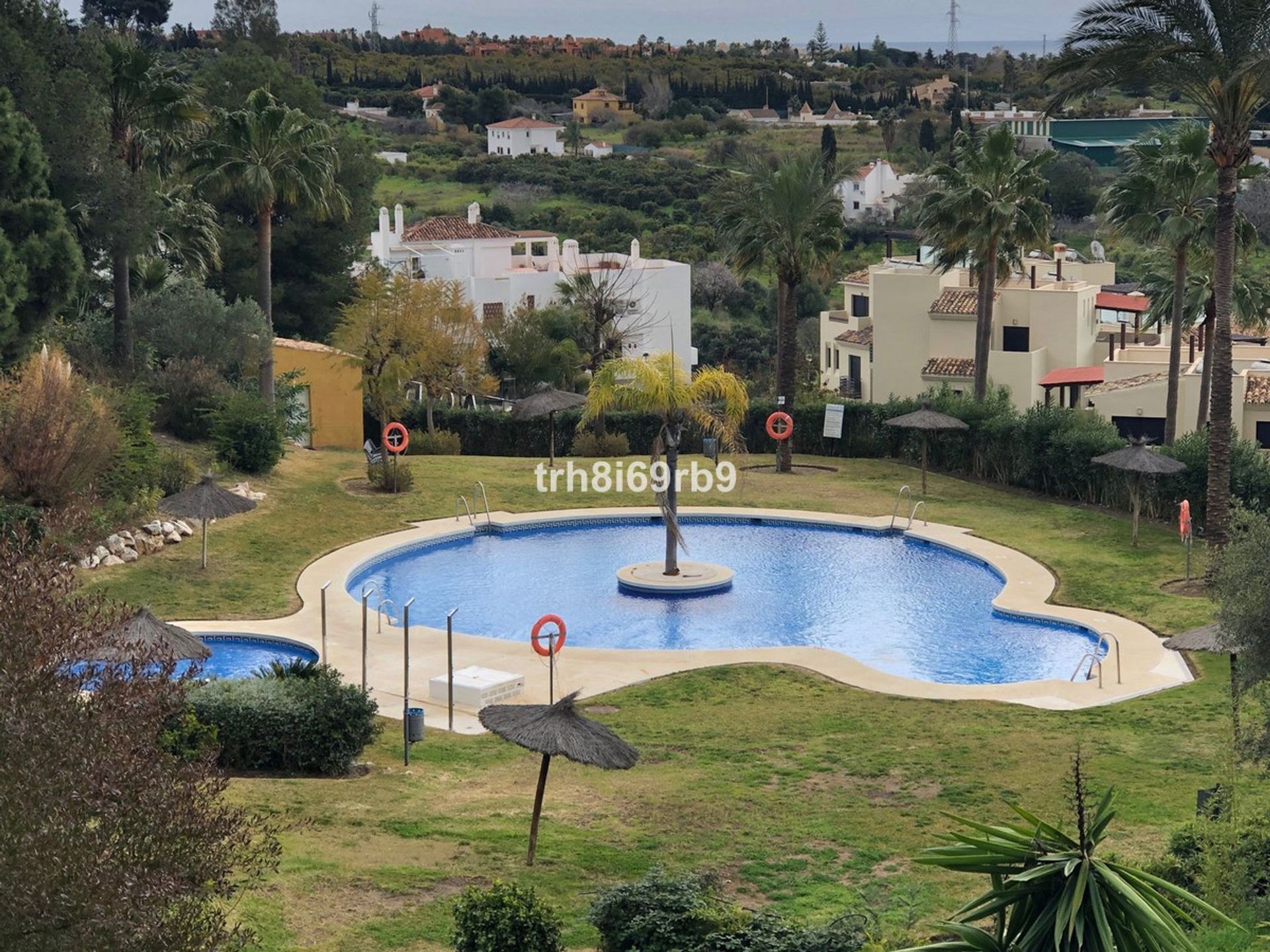 Condominium dans Estepona, Andalousie 12057981