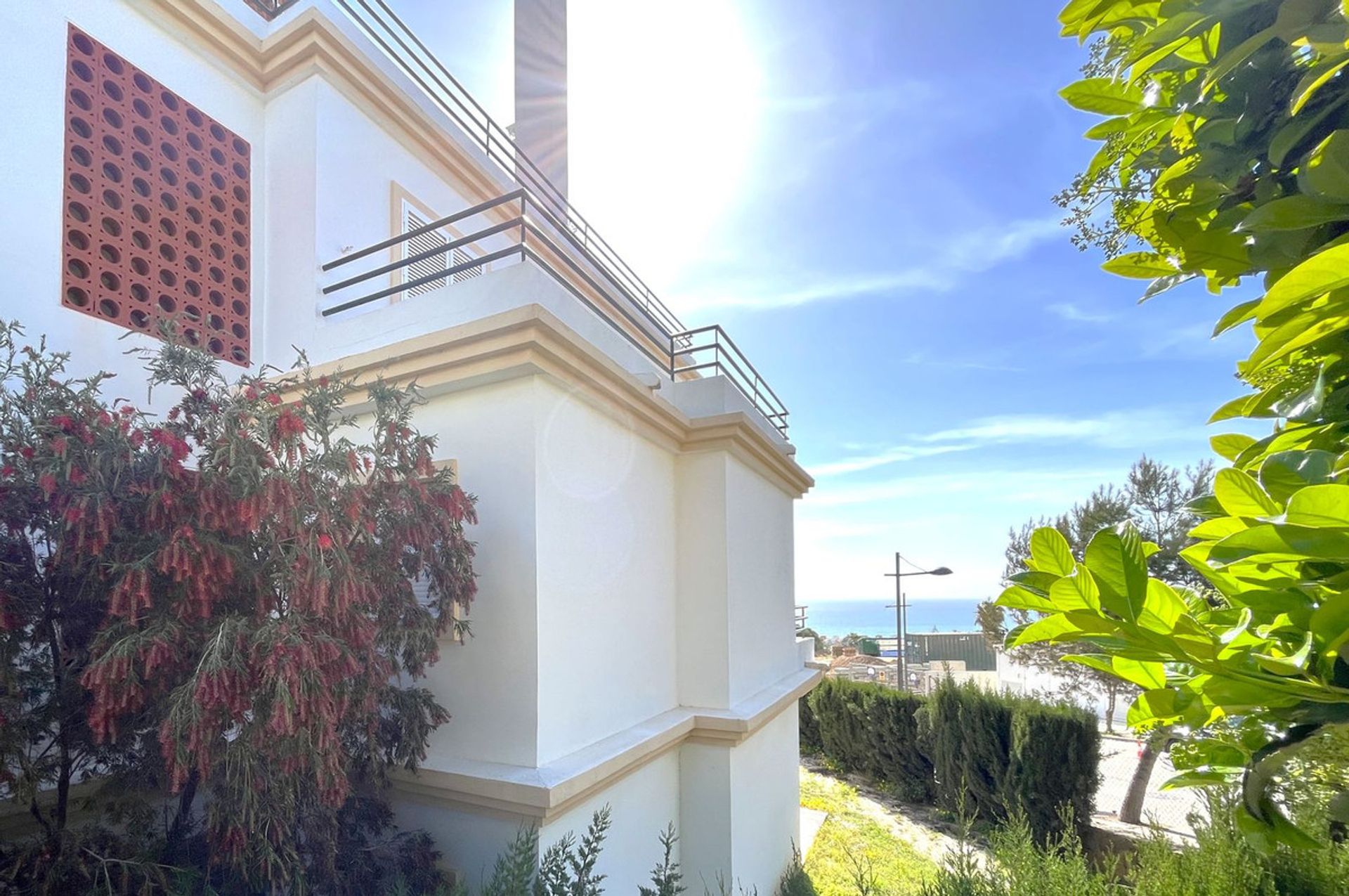 Condominium in Puerto de la Duquesa, Andalusia 12058074