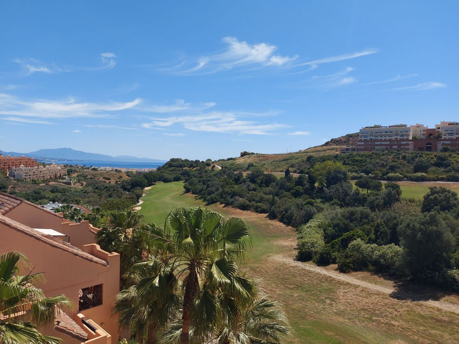 casa en Puerto de la Duquesa, Andalusia 12058101