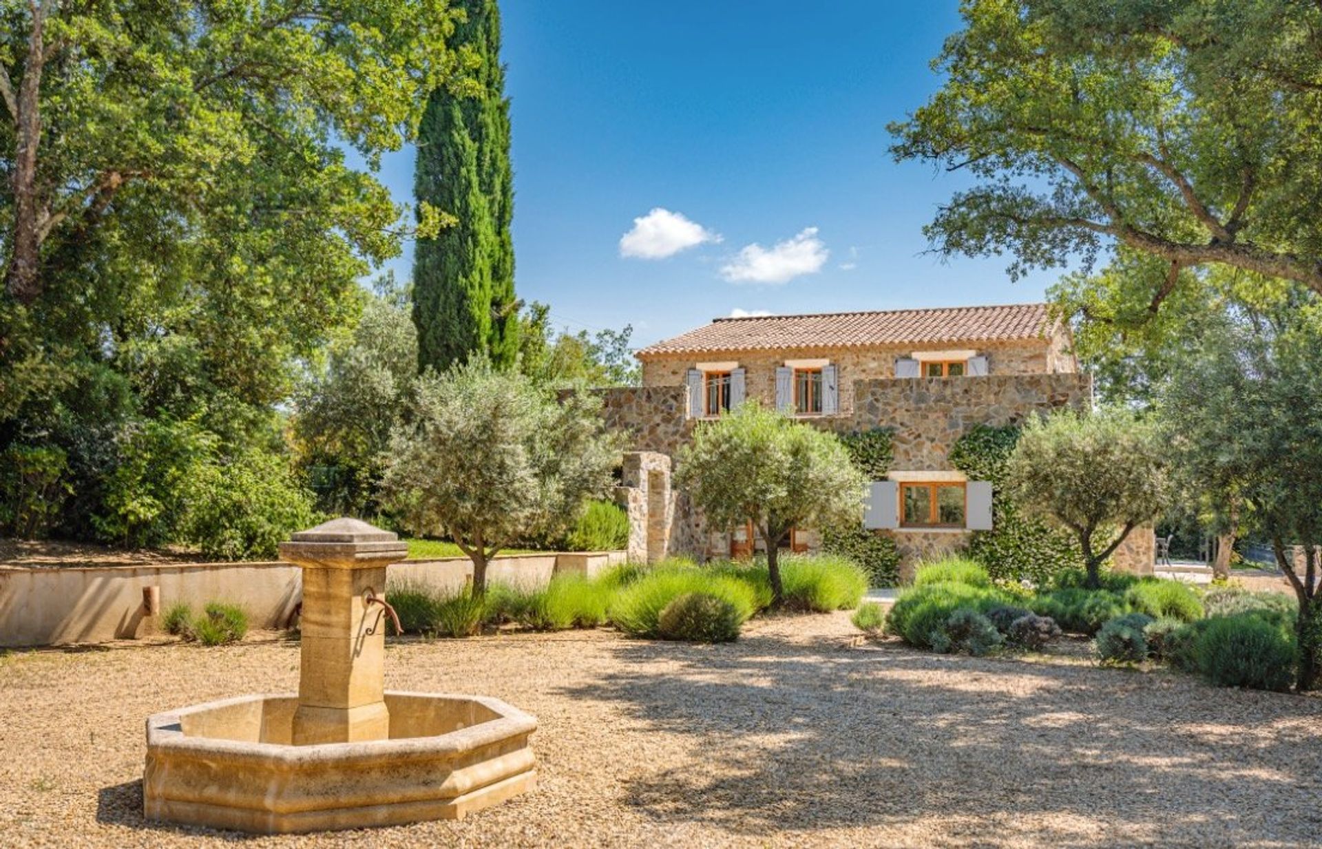 Hus i Grimaud, Provence-Alpes-Cote d'Azur 12059673