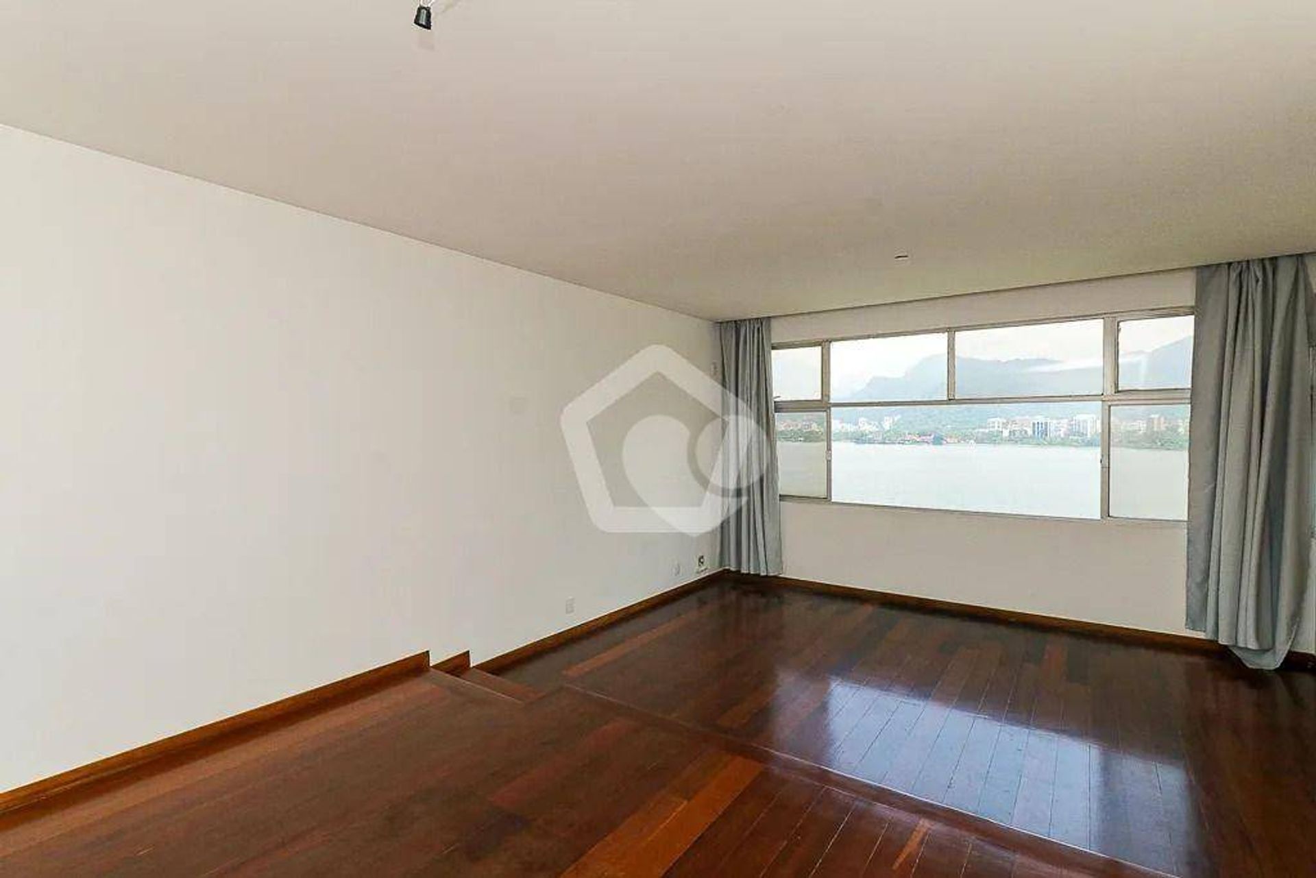 Condominium in Lagoa, Rio de Janeiro 12060723