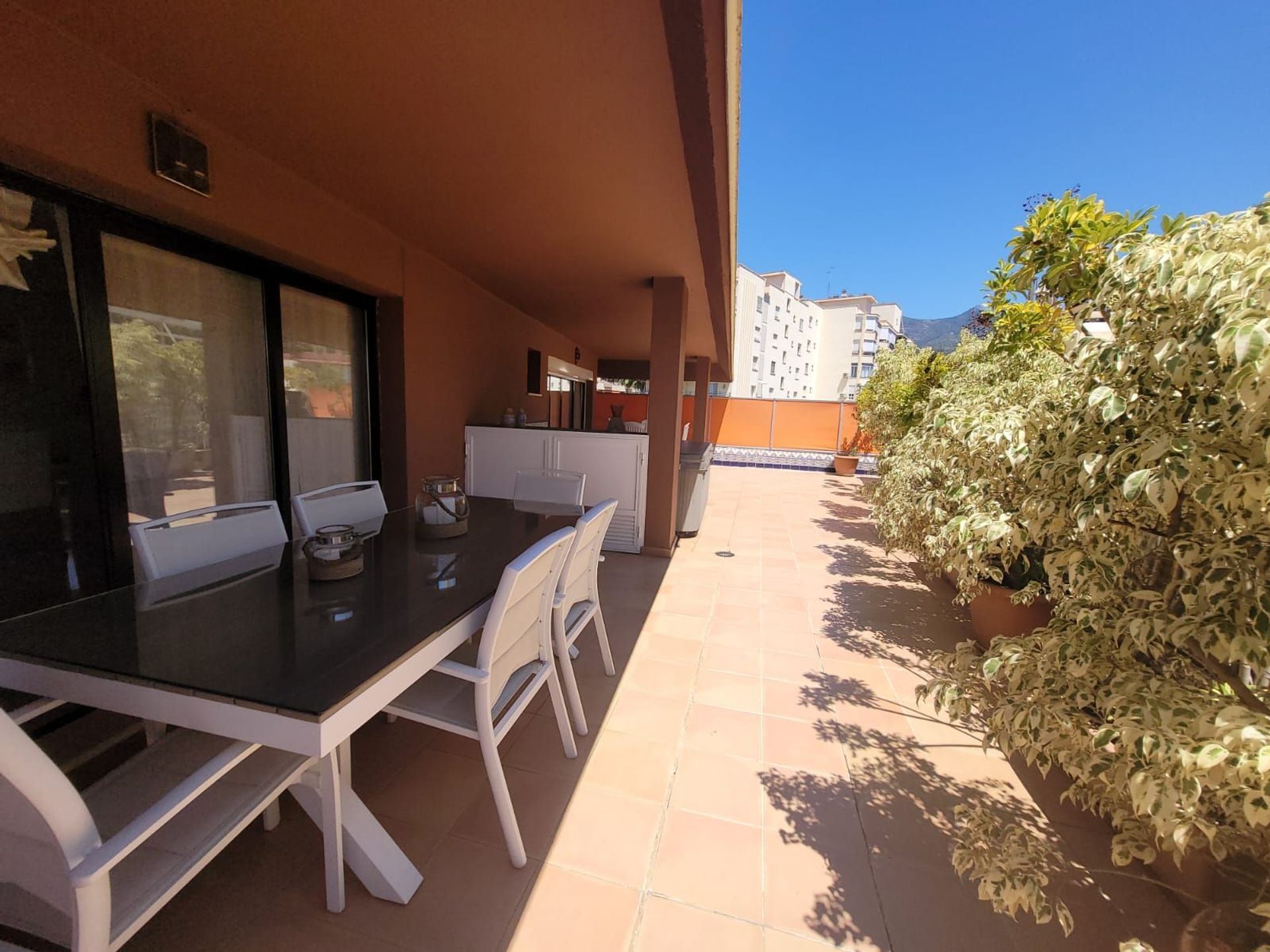 Condominium in Benahavis, Andalusia 12063304