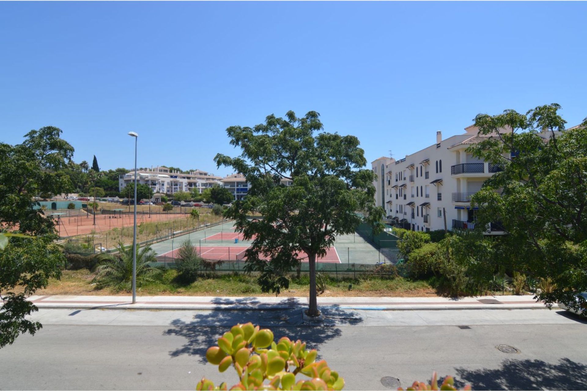 Condominium in La Puebla de Cazalla, Andalucía 12063353