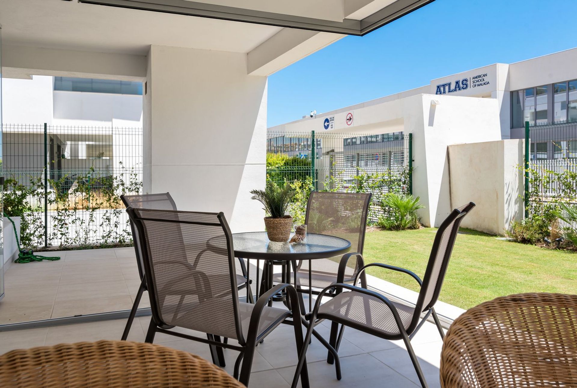 Condominium dans , Andalucía 12063360