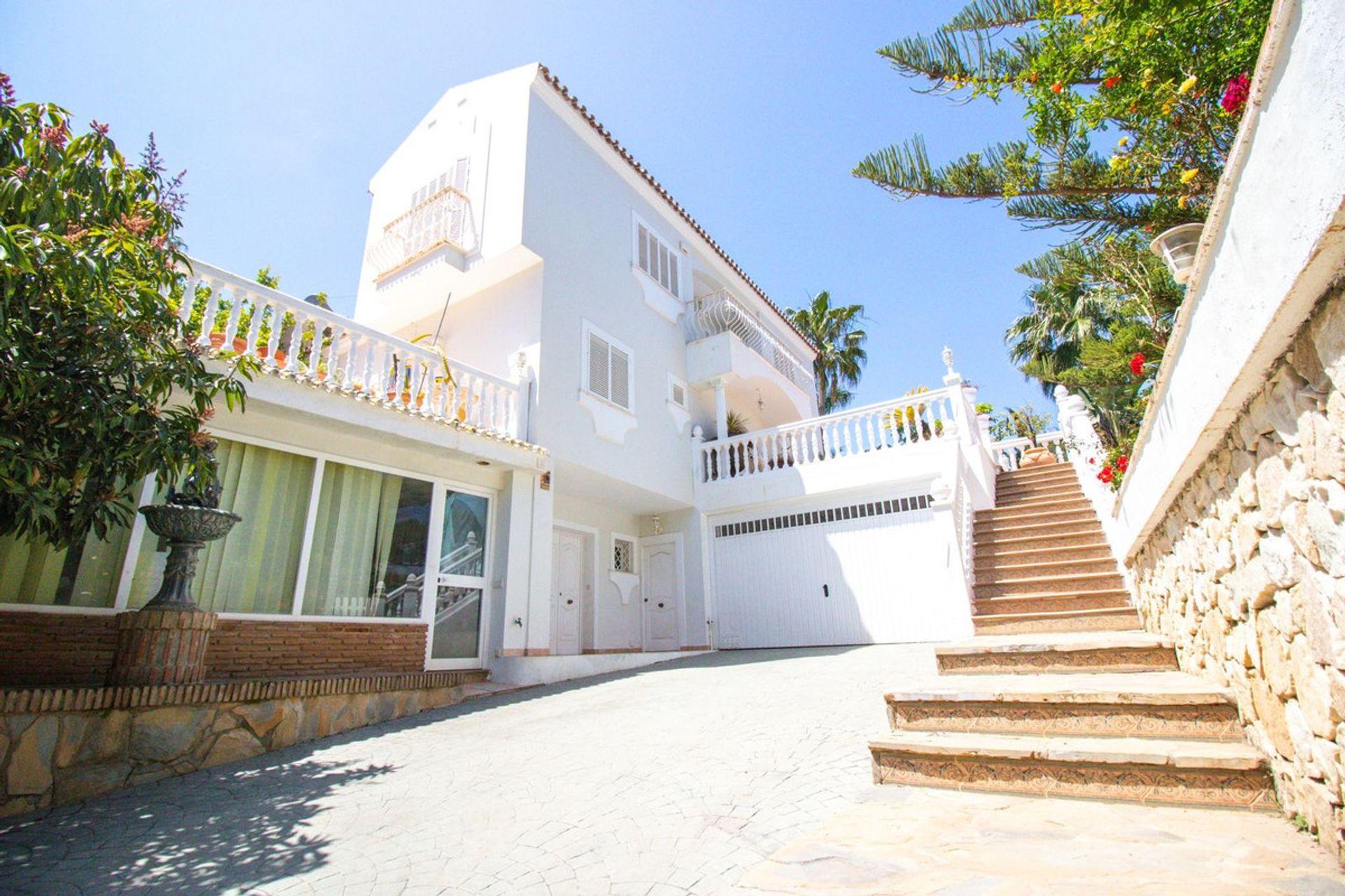 House in Benalmádena, Andalucía 12066233