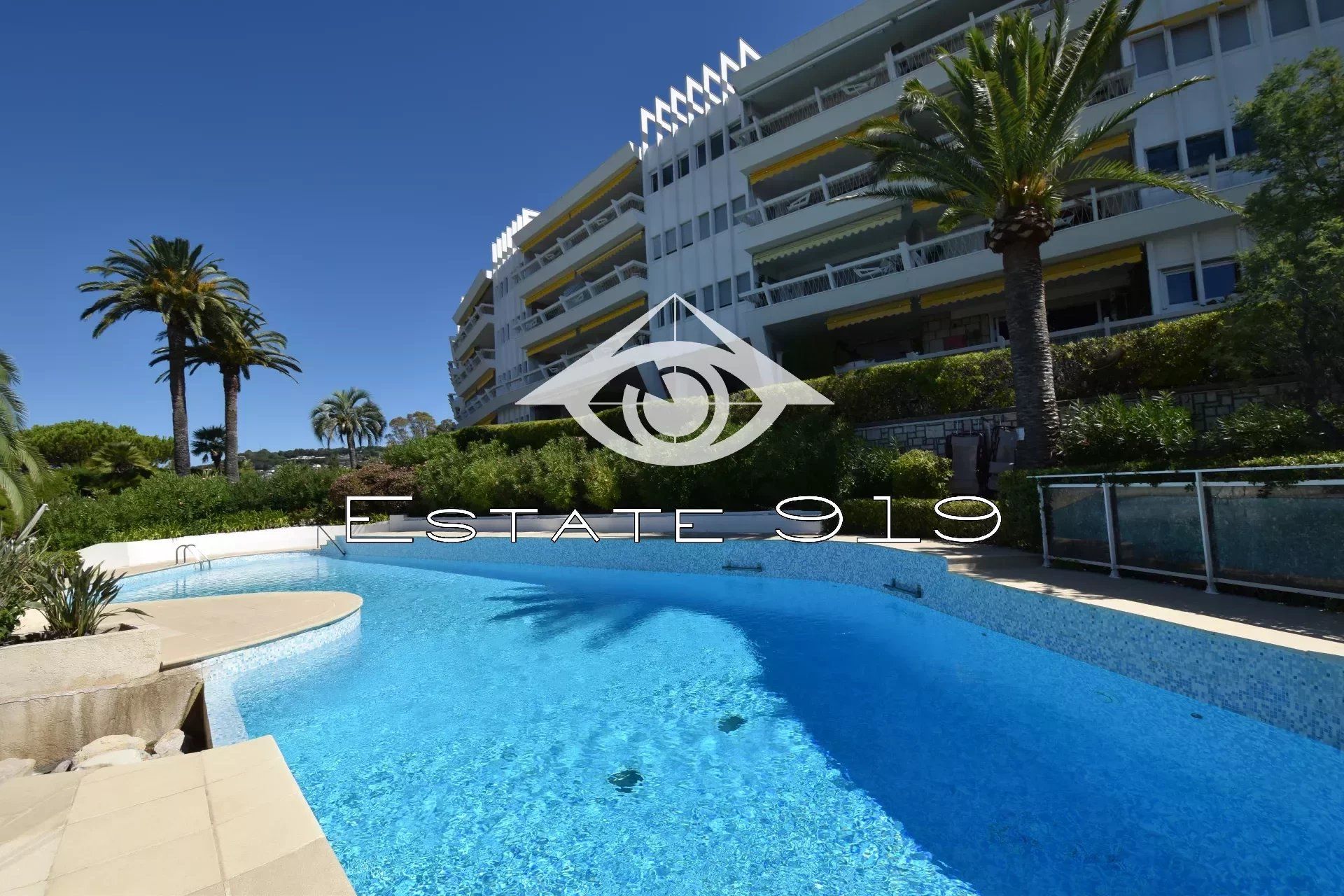 Residencial en Cannes, Alpes-Maritimes 12066316