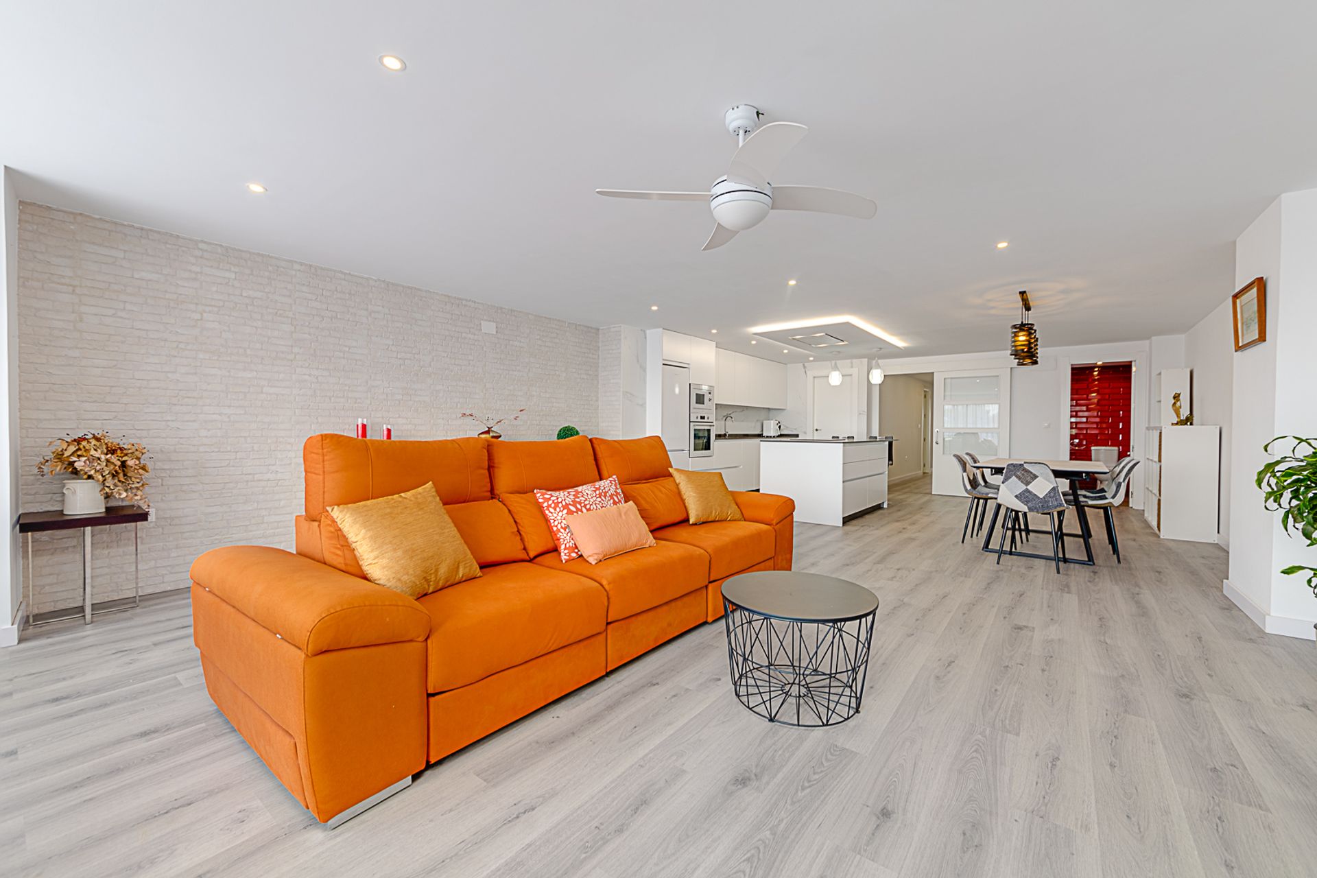 Condominium in Torrevieja, Valencian Community 12069196