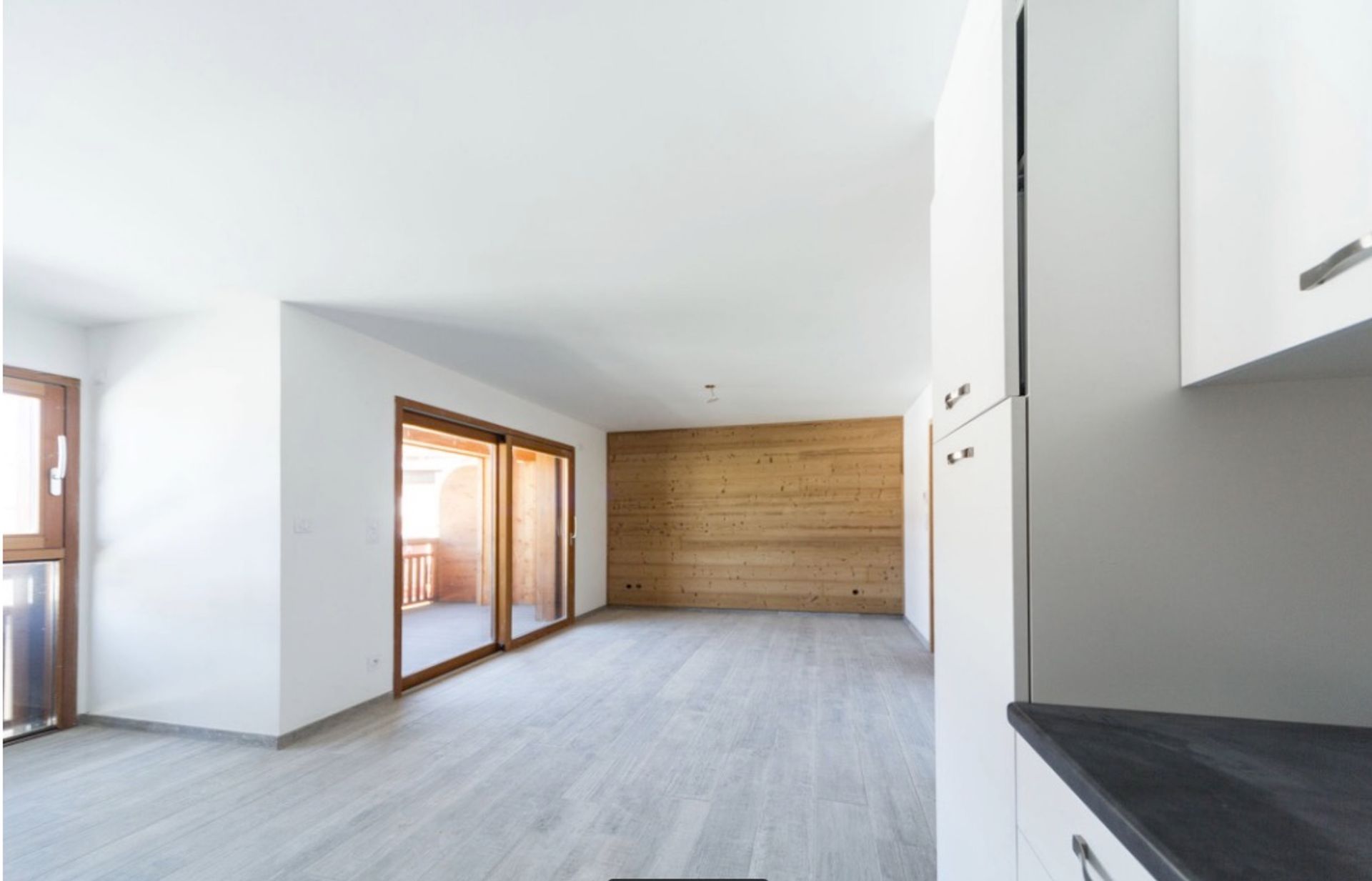 Condominium in Huez, Auvergne-Rhône-Alpes 12069362