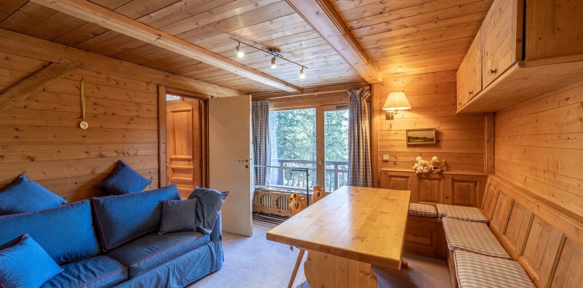 Condominium in Courchevel, Auvergne-Rhône-Alpes 12069556