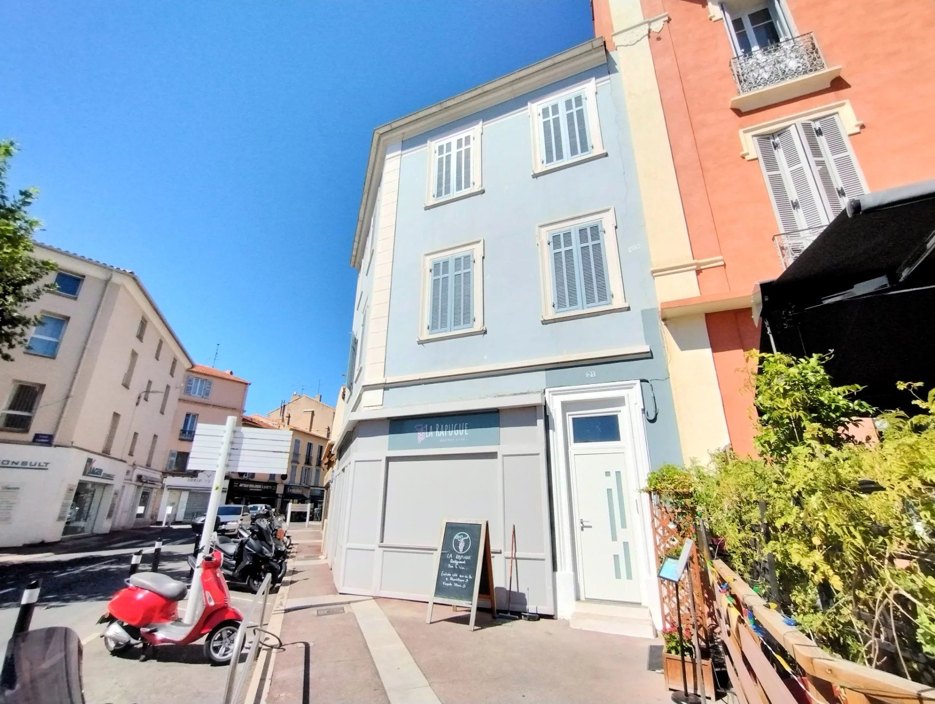 Condominium dans Saint-Raphaël, Var 12069771