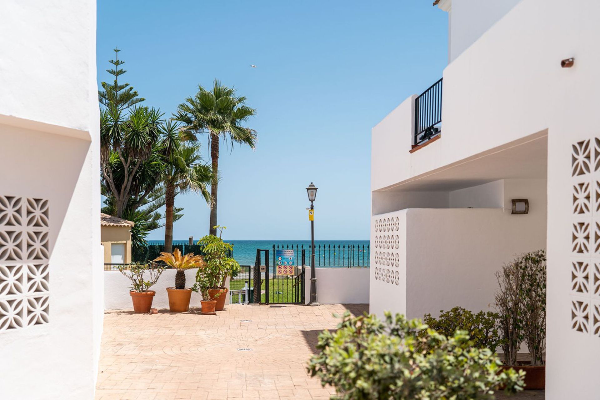 Condominium in Estepona, Andalusia 12071719