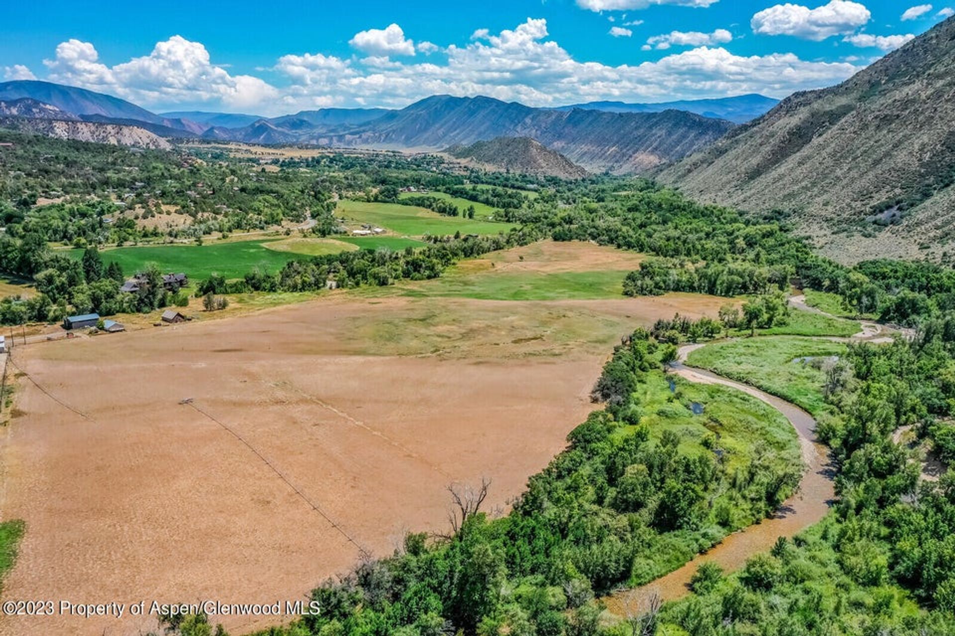 भूमि में New Castle, Colorado 12072429