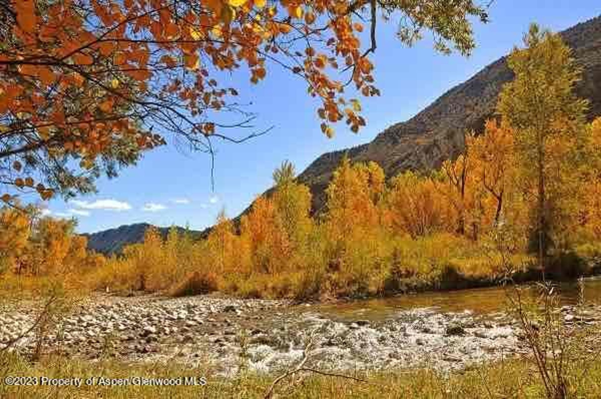 Land i New Castle, Colorado 12072429