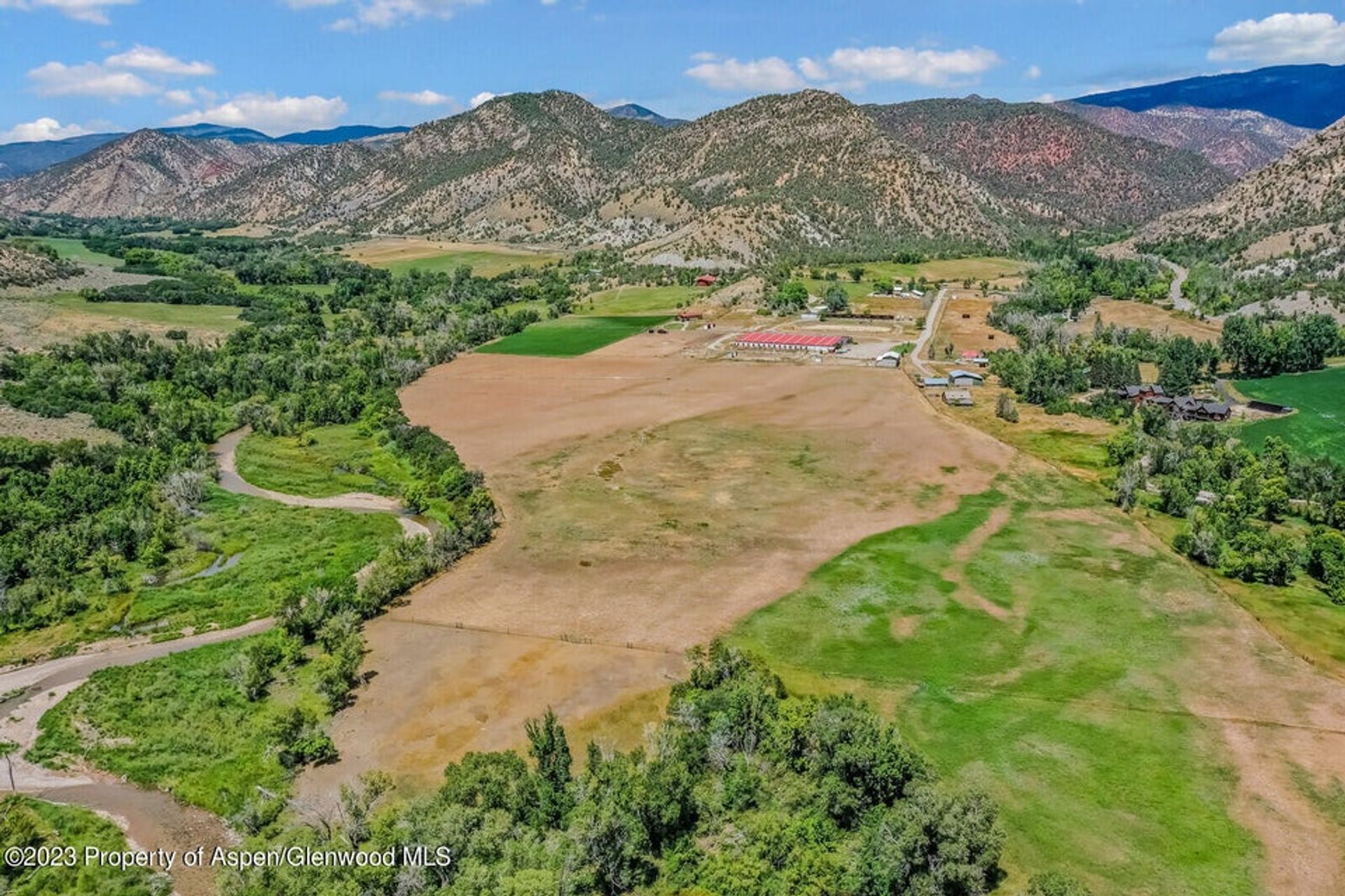 Wylądować w New Castle, Colorado 12072429