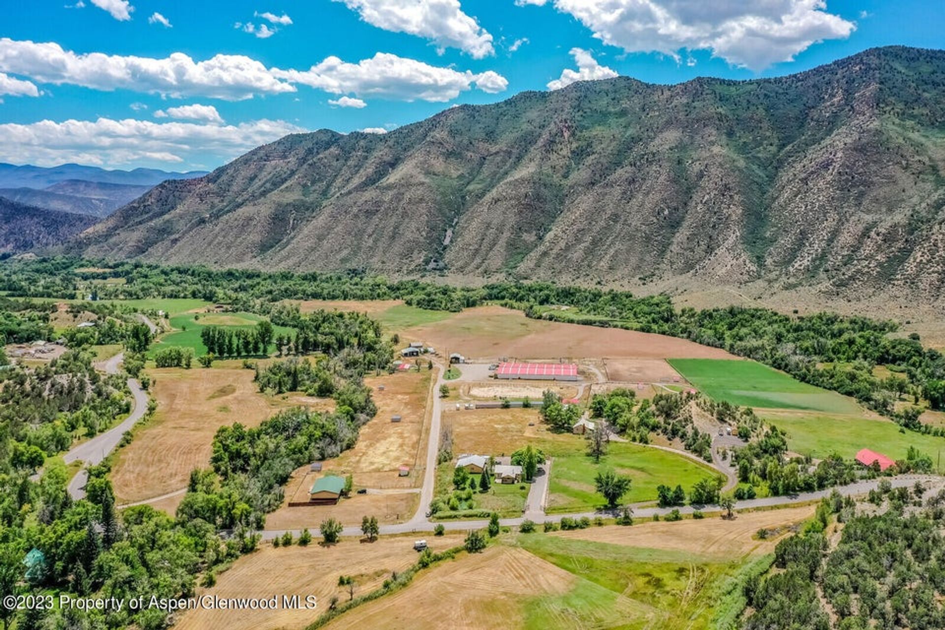 Wylądować w New Castle, Colorado 12072429