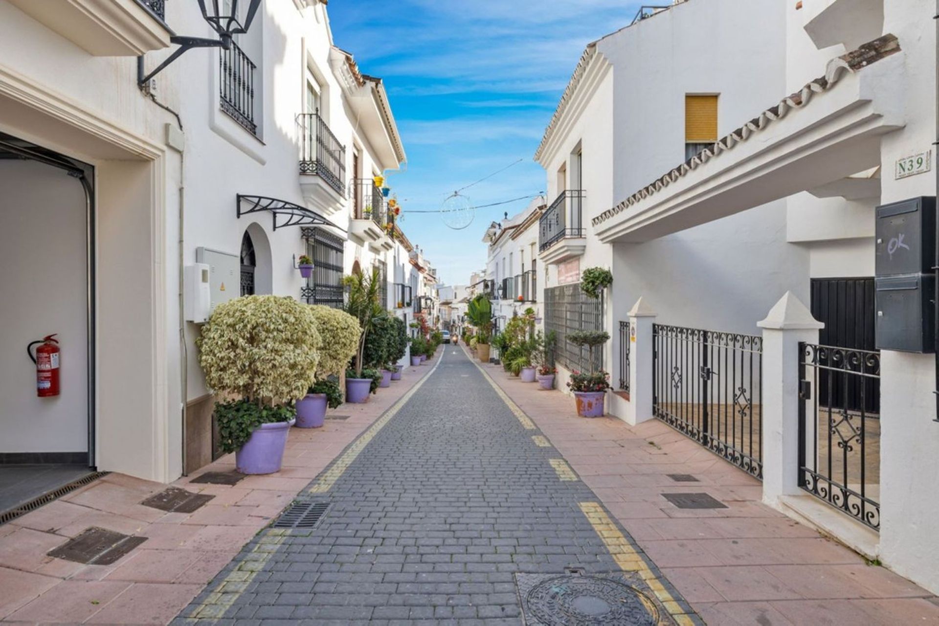 सम्मिलित में Estepona, Andalusia 12072431