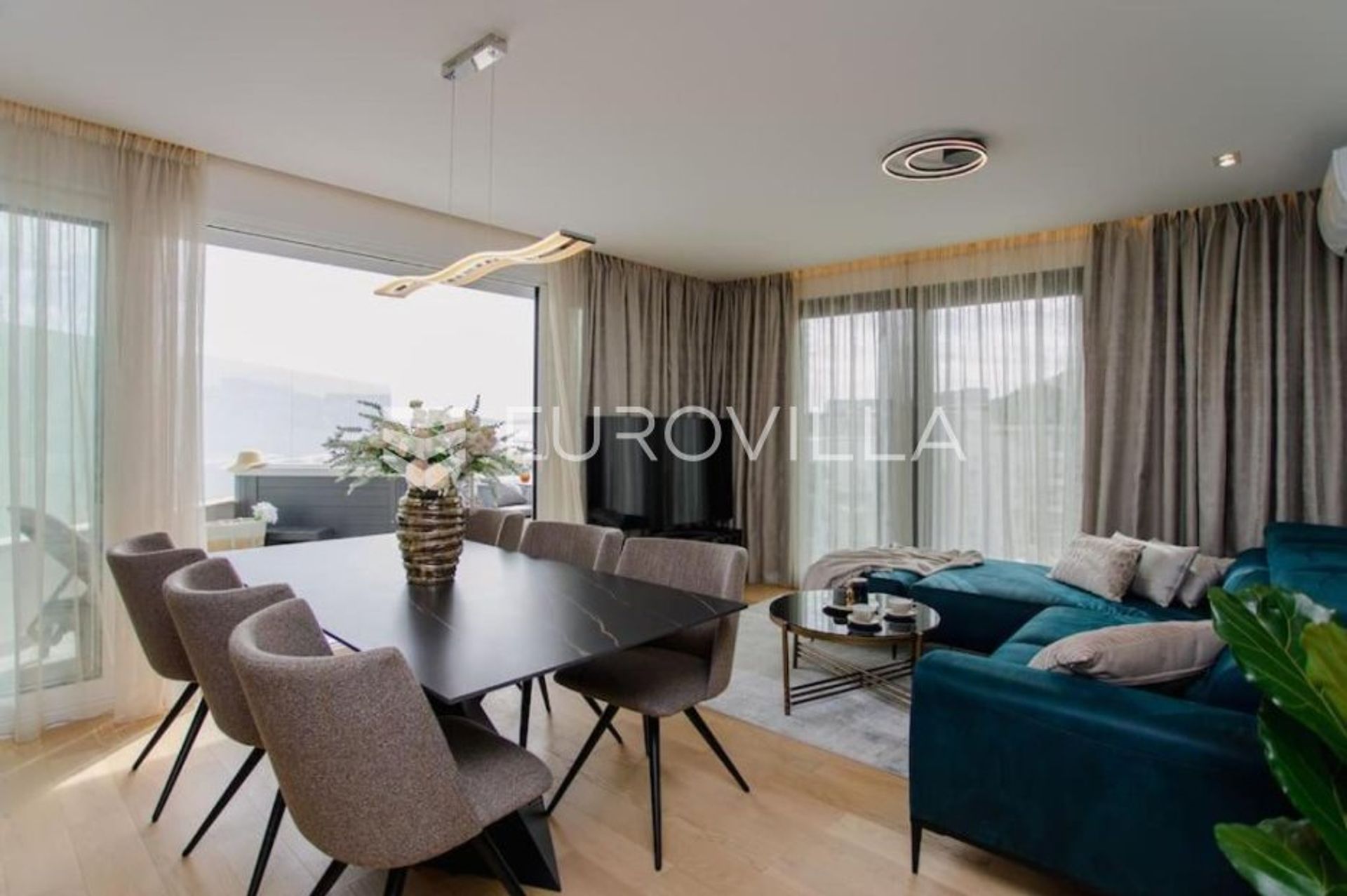 Condominium in Split, Splitsko-dalmatinska županija 12074229