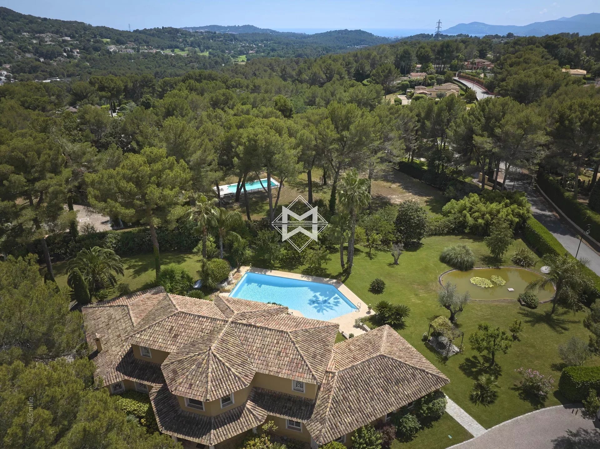 House in Mougins, Alpes-Maritimes 12075300