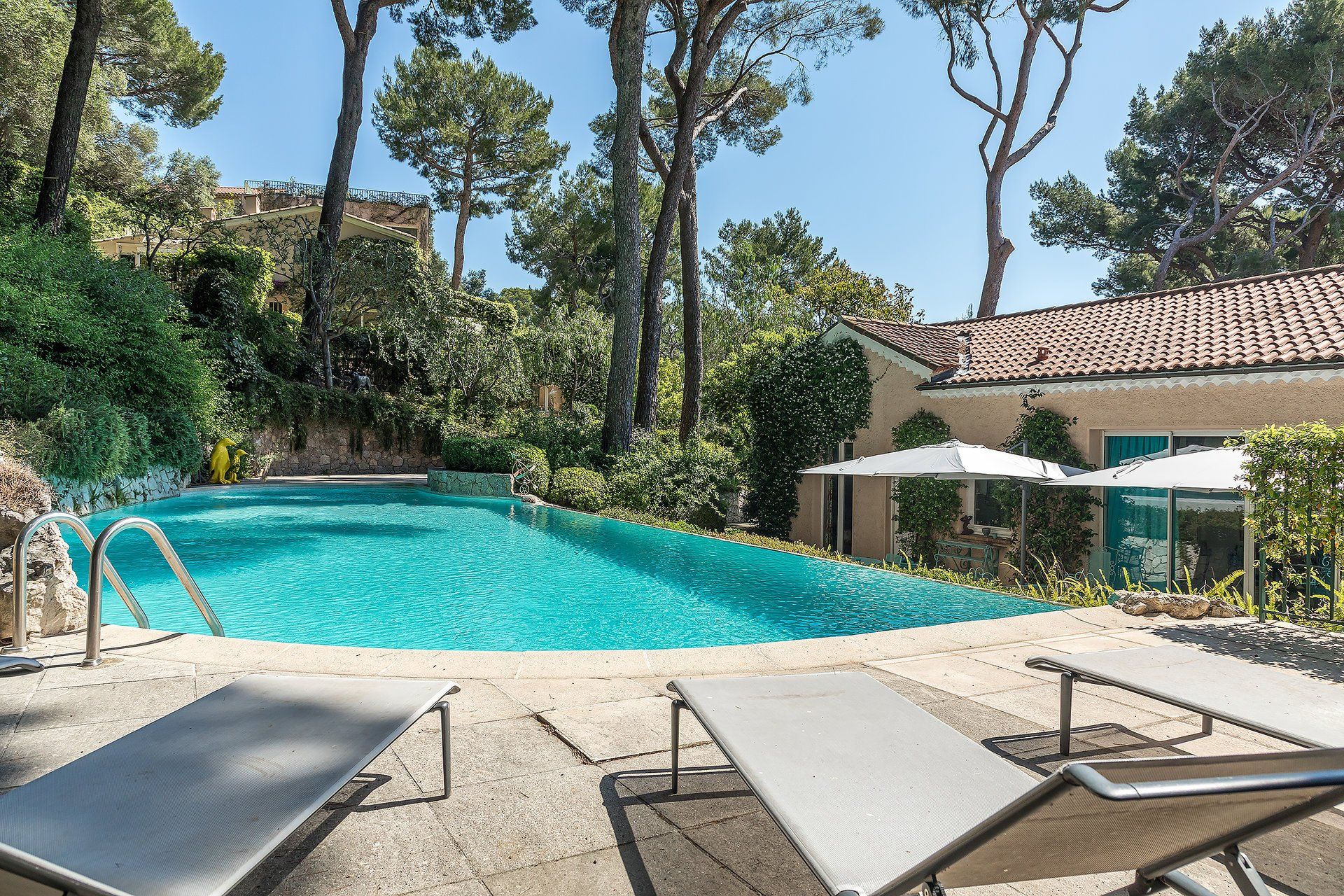 casa en Antibes, Provence-Alpes-Côte d'Azur 12075526