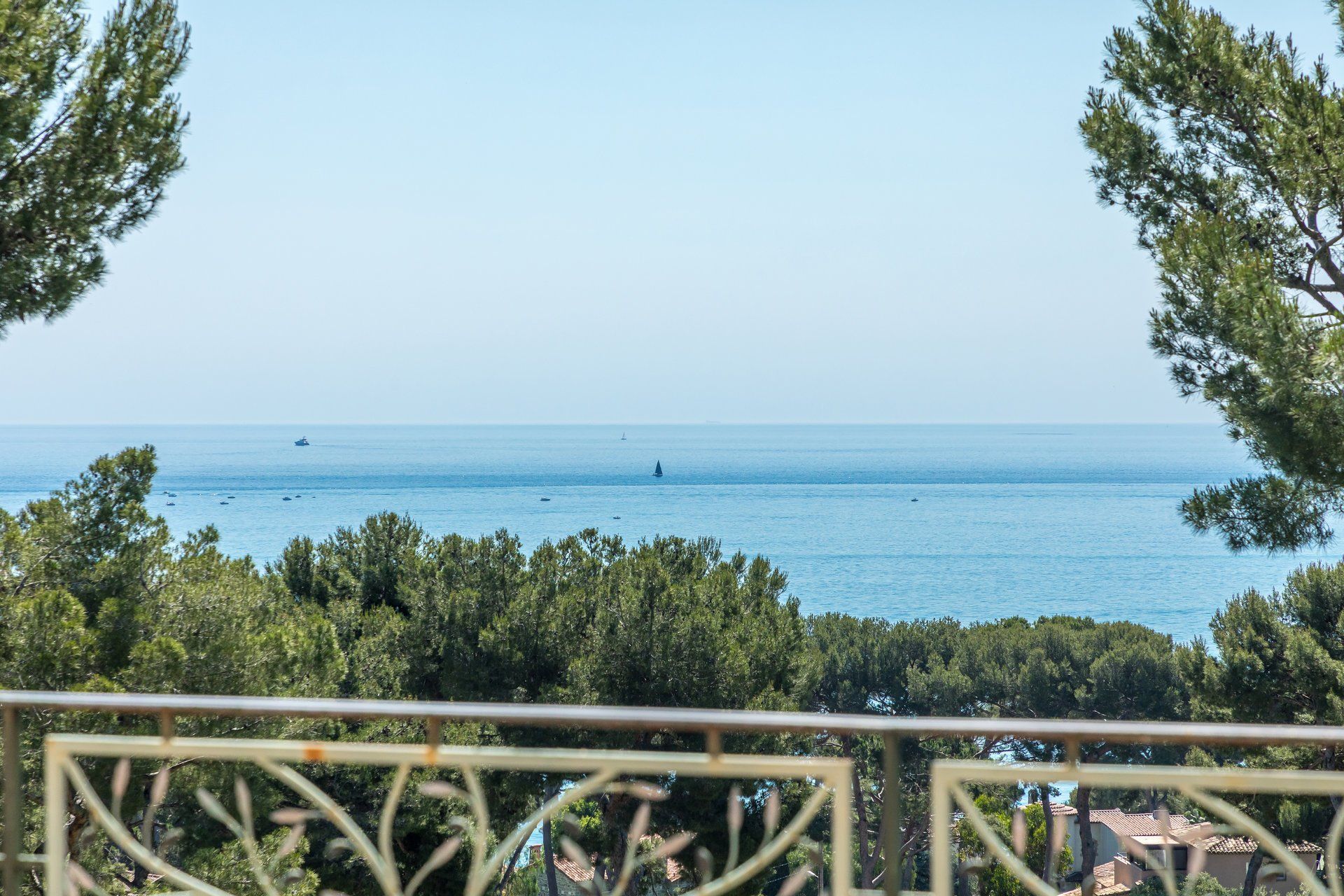 casa en Antibes, Provence-Alpes-Côte d'Azur 12075526